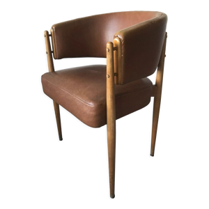 Fauteuil en skaï marron vers 1950