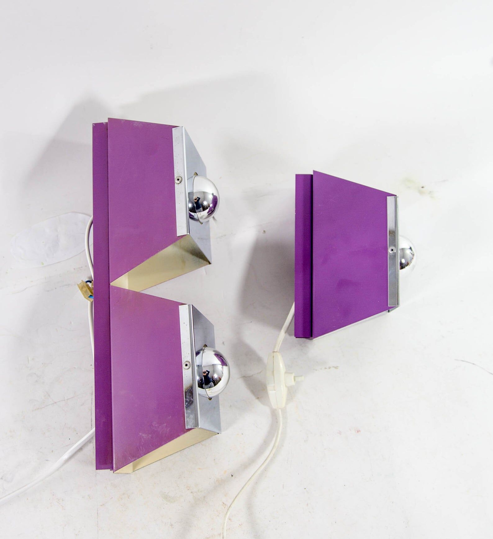 Apply Philips purple and chrome eyeball 70s