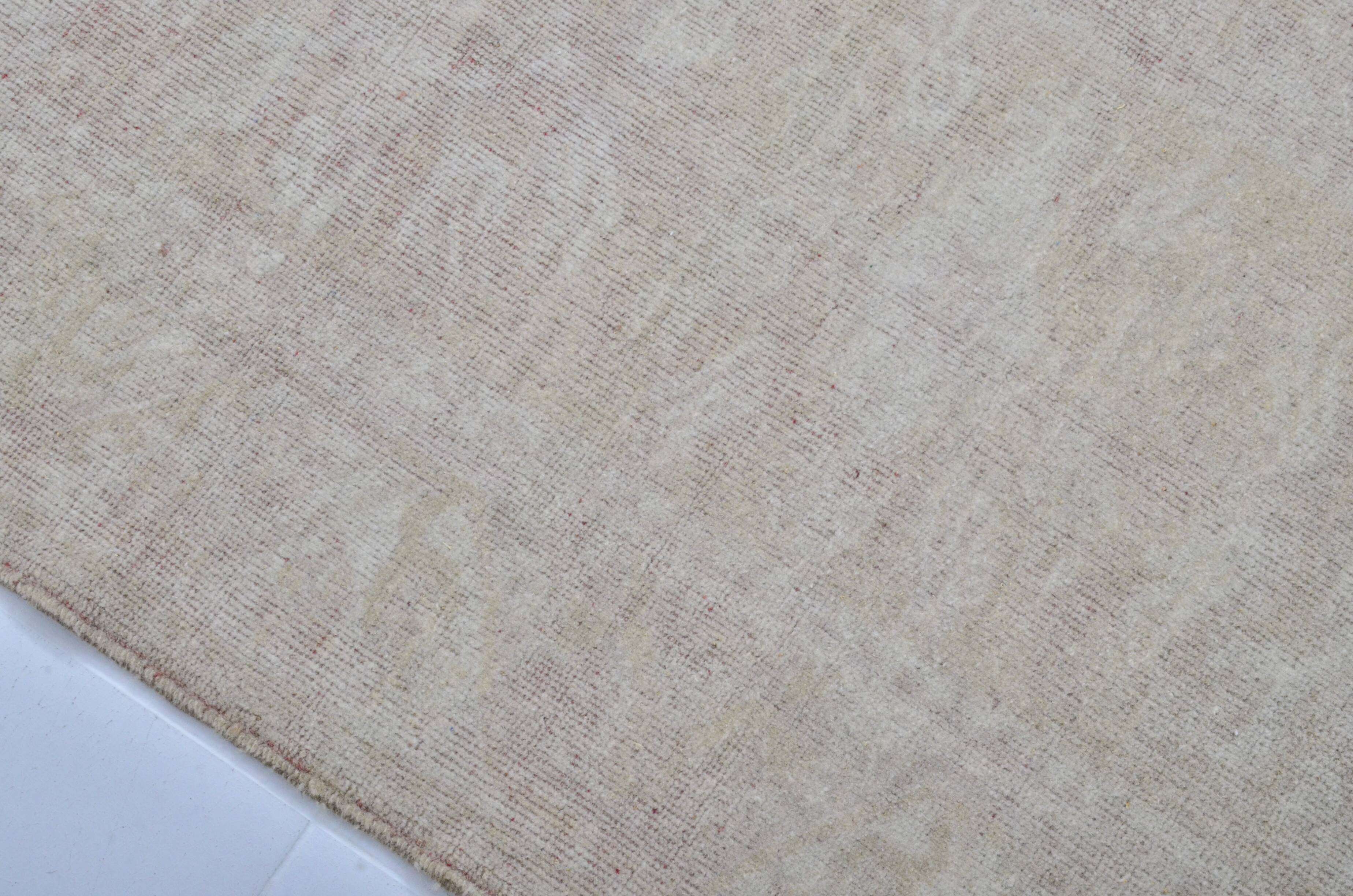 Handwoven Decorative Oushak Rug