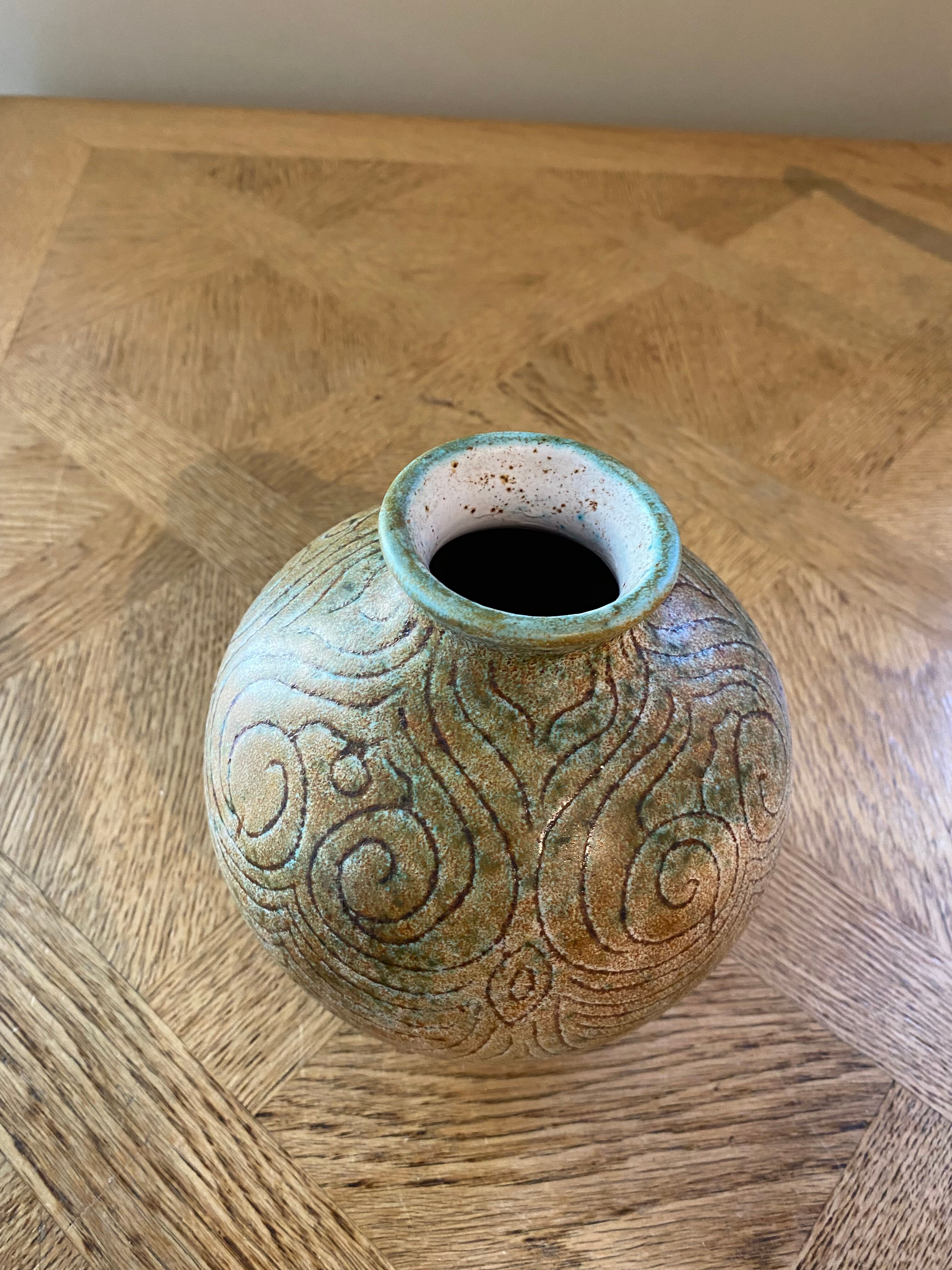 Vase boule en céramique Bernard Buffat