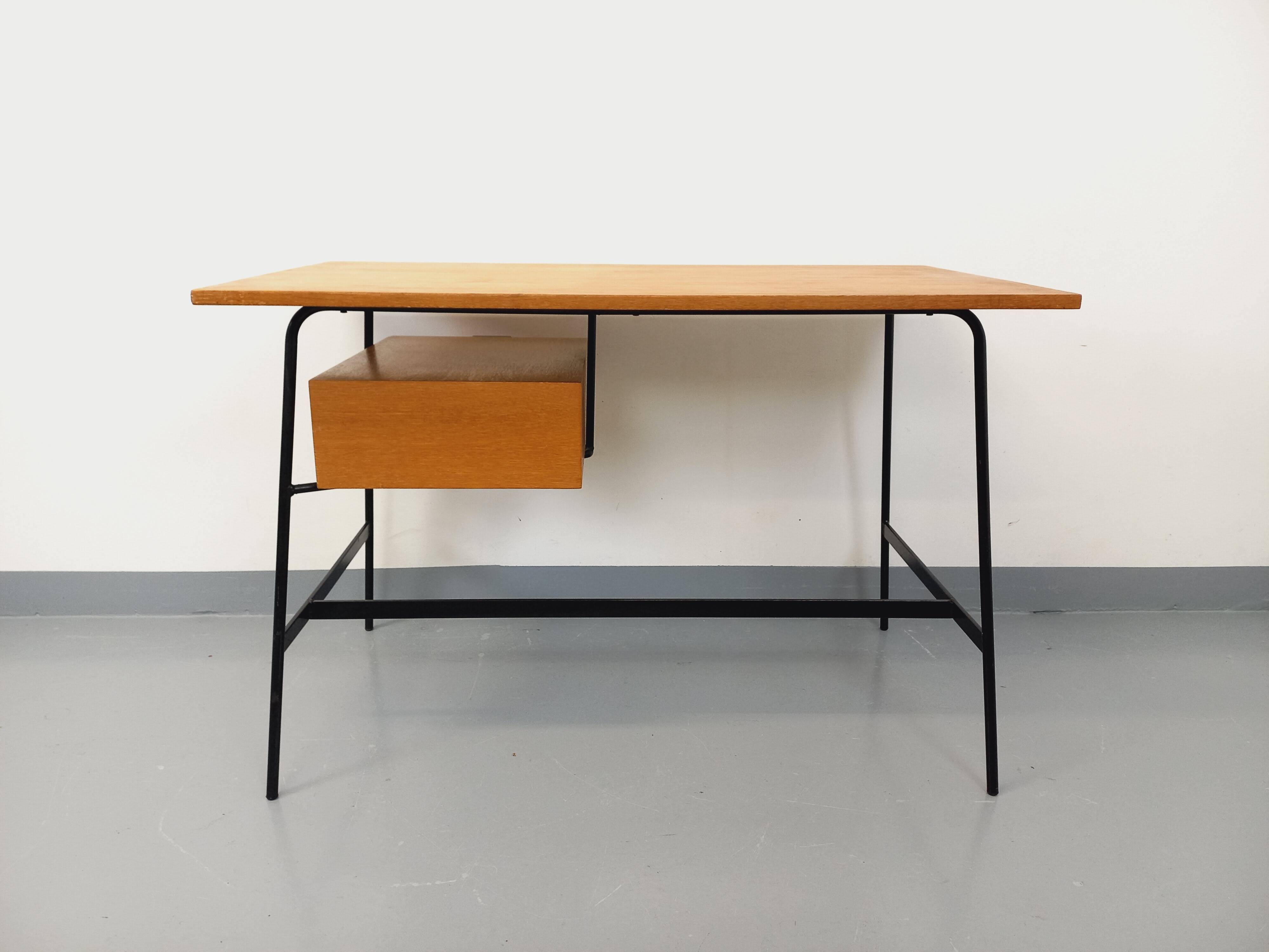 Pierre Paulin vintage modernist desk in oak wood and black metal