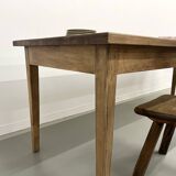 Farmhouse table with spindle legs in solid beech and ash
