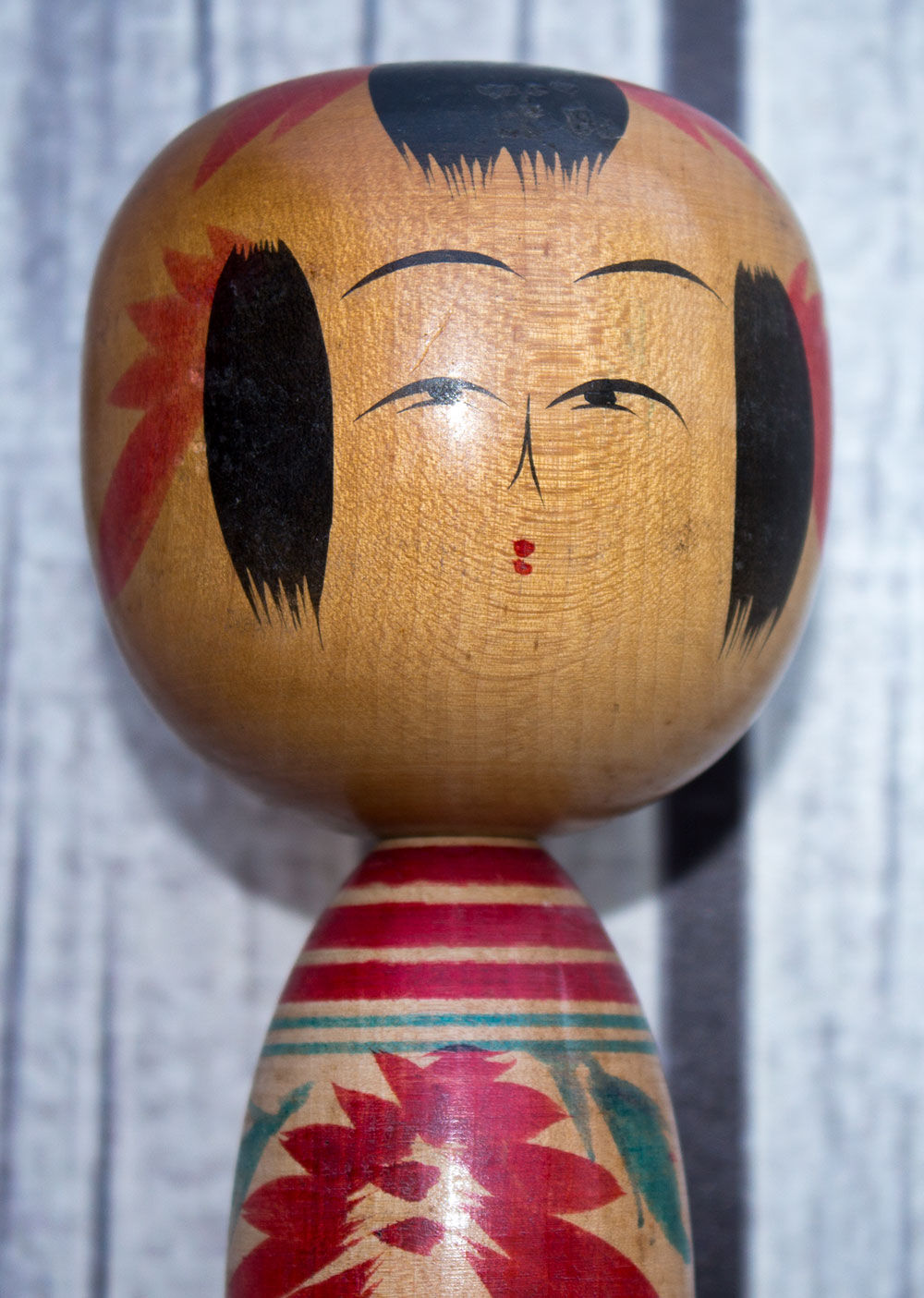Vieille poupée kokeshi japonais