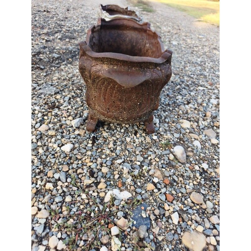 Pair of cast iron planters from 1900 in Charleville - Mézières