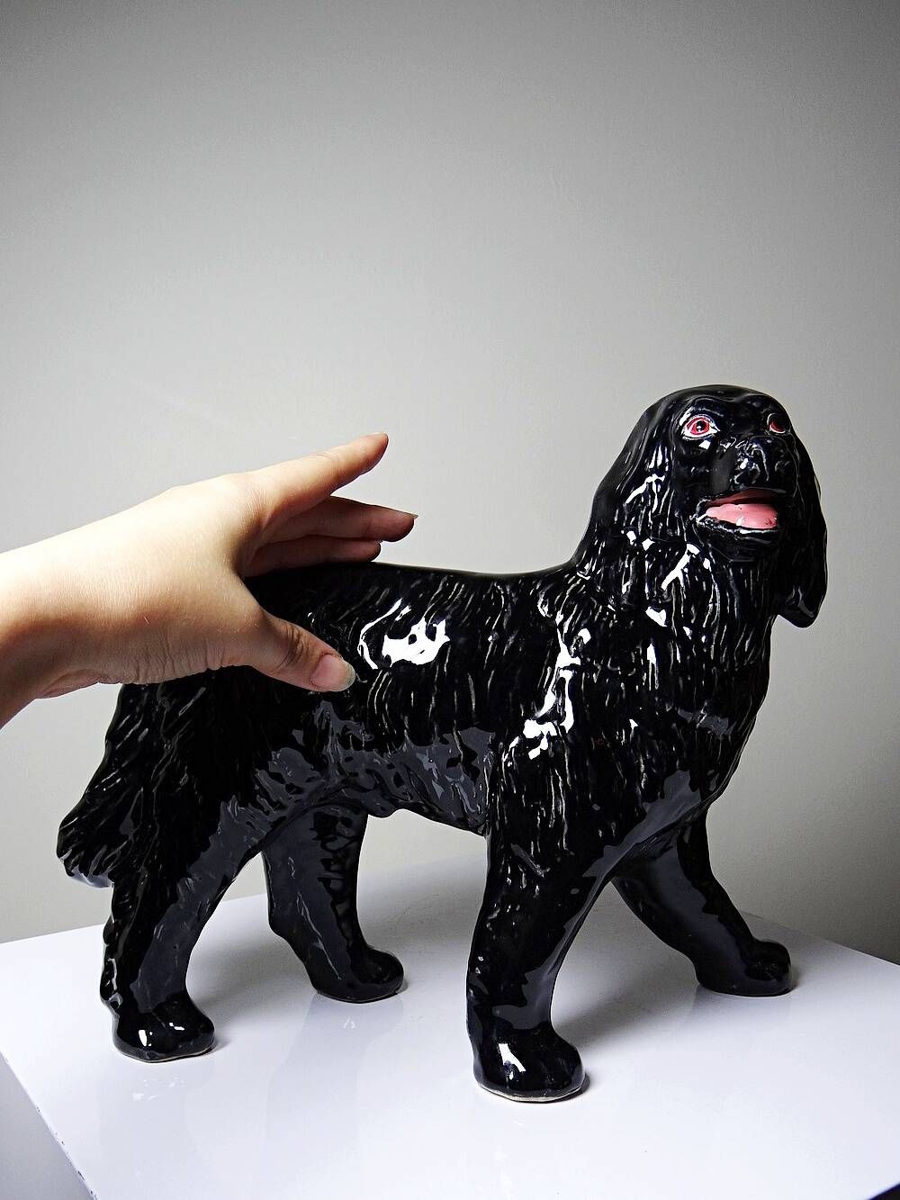 Vintage rum carafe Newfoundland Screech, Newfoundland dog in majolica.