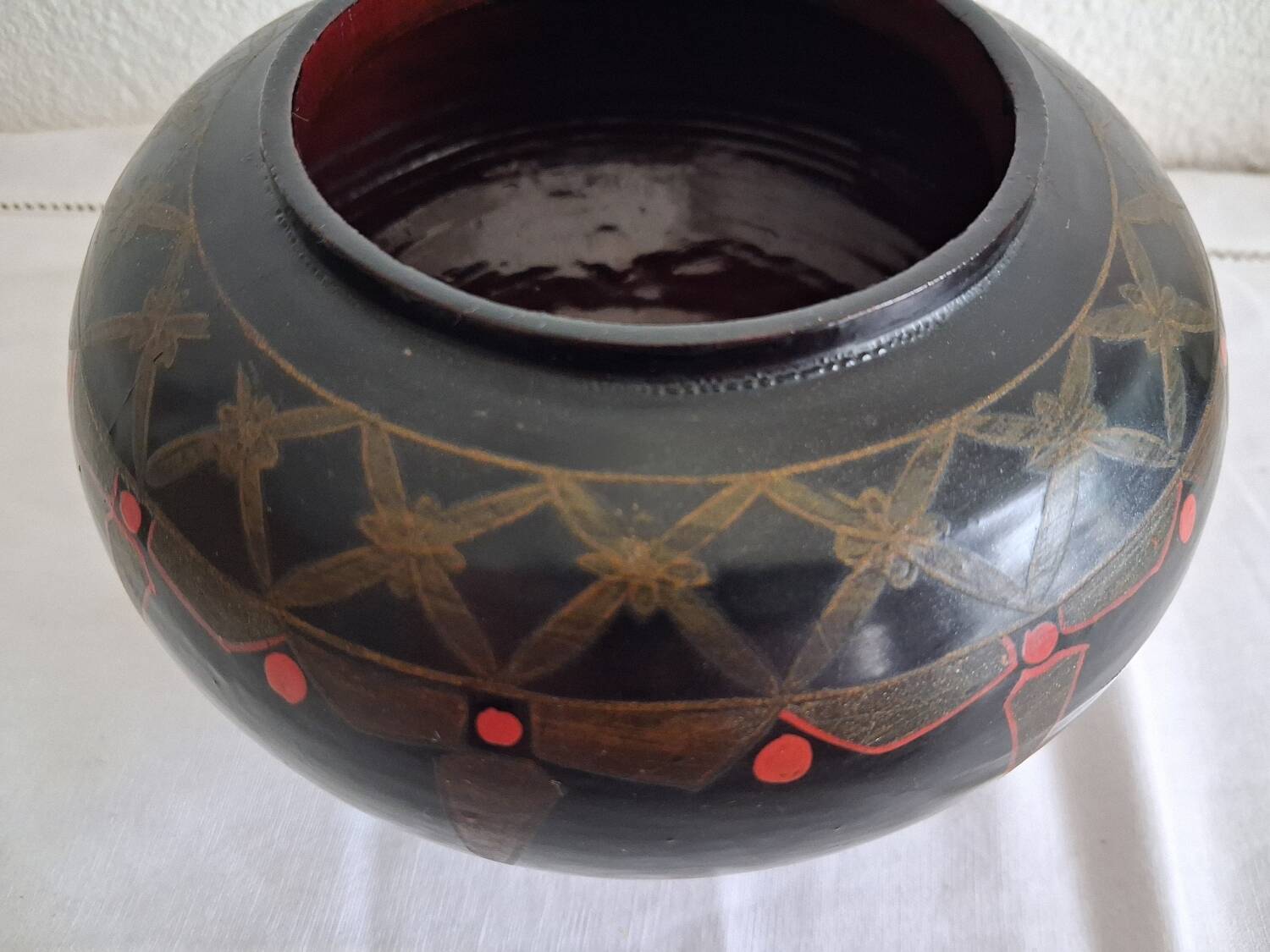 Chinese lacquer bonbonnière