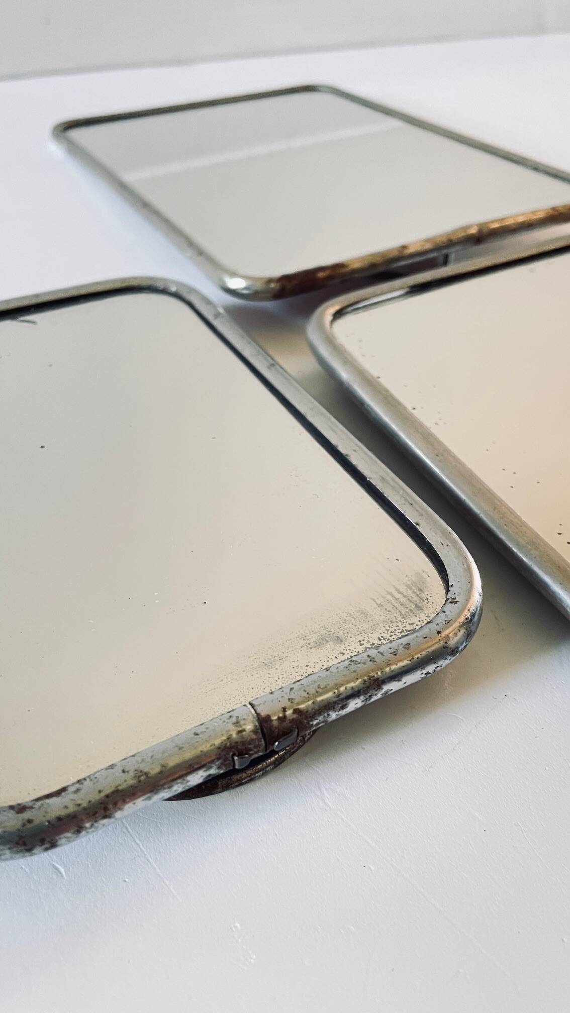 Collection de 3 miroirs barbier vintage