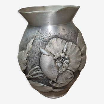 Barte vase, tin pushed back around 1900