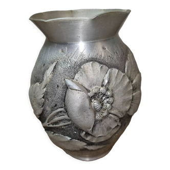 Vase Barte, étain repoussé vers 1900