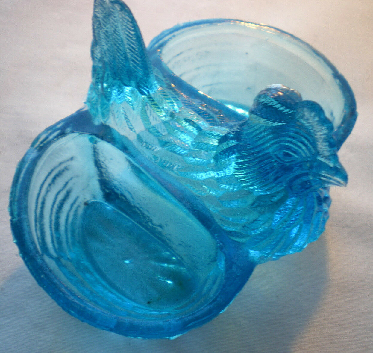 Beautiful Art Deco salt shaker in vallérysthal blue glass: A POOL