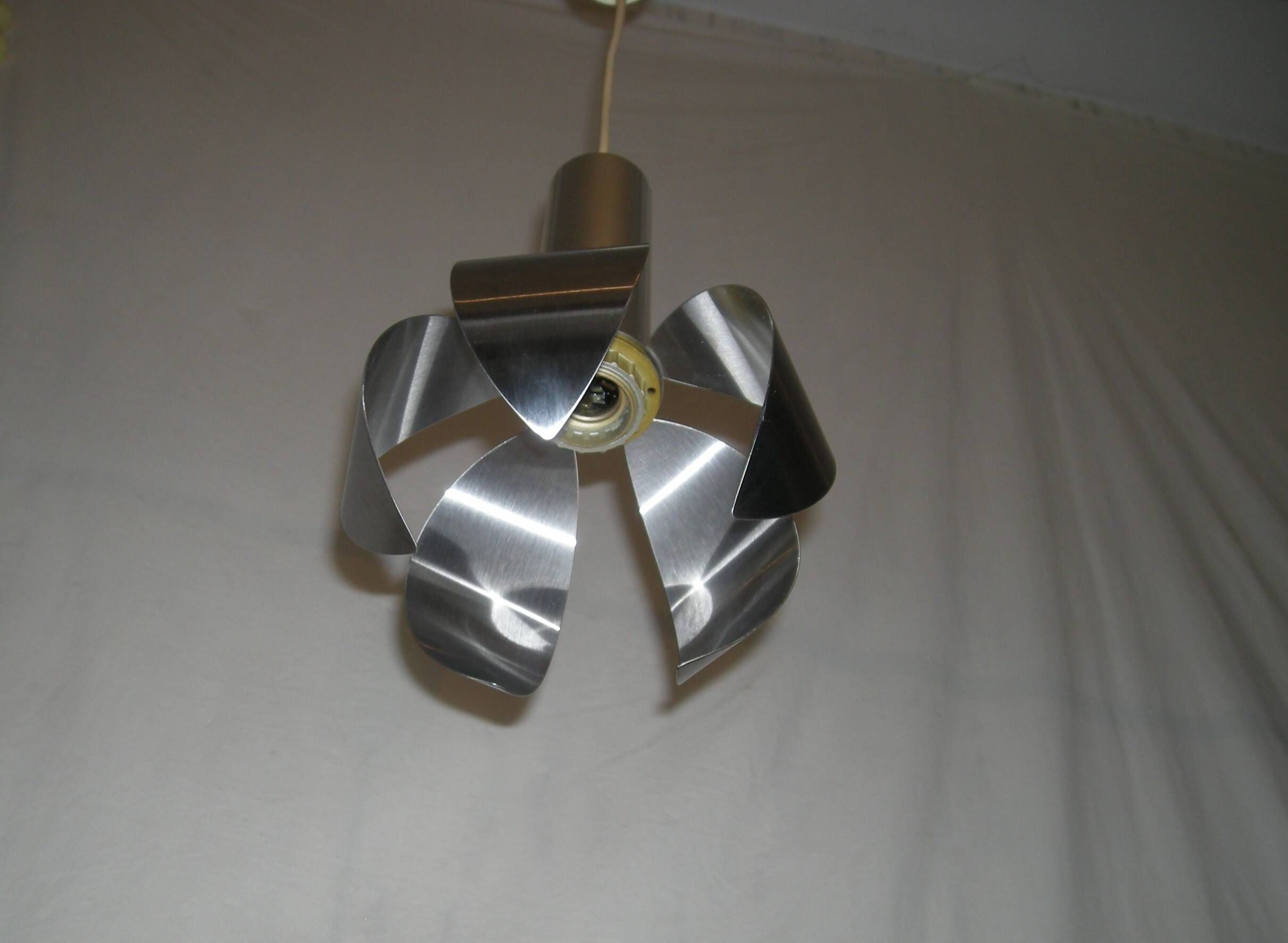1970s floral suspension