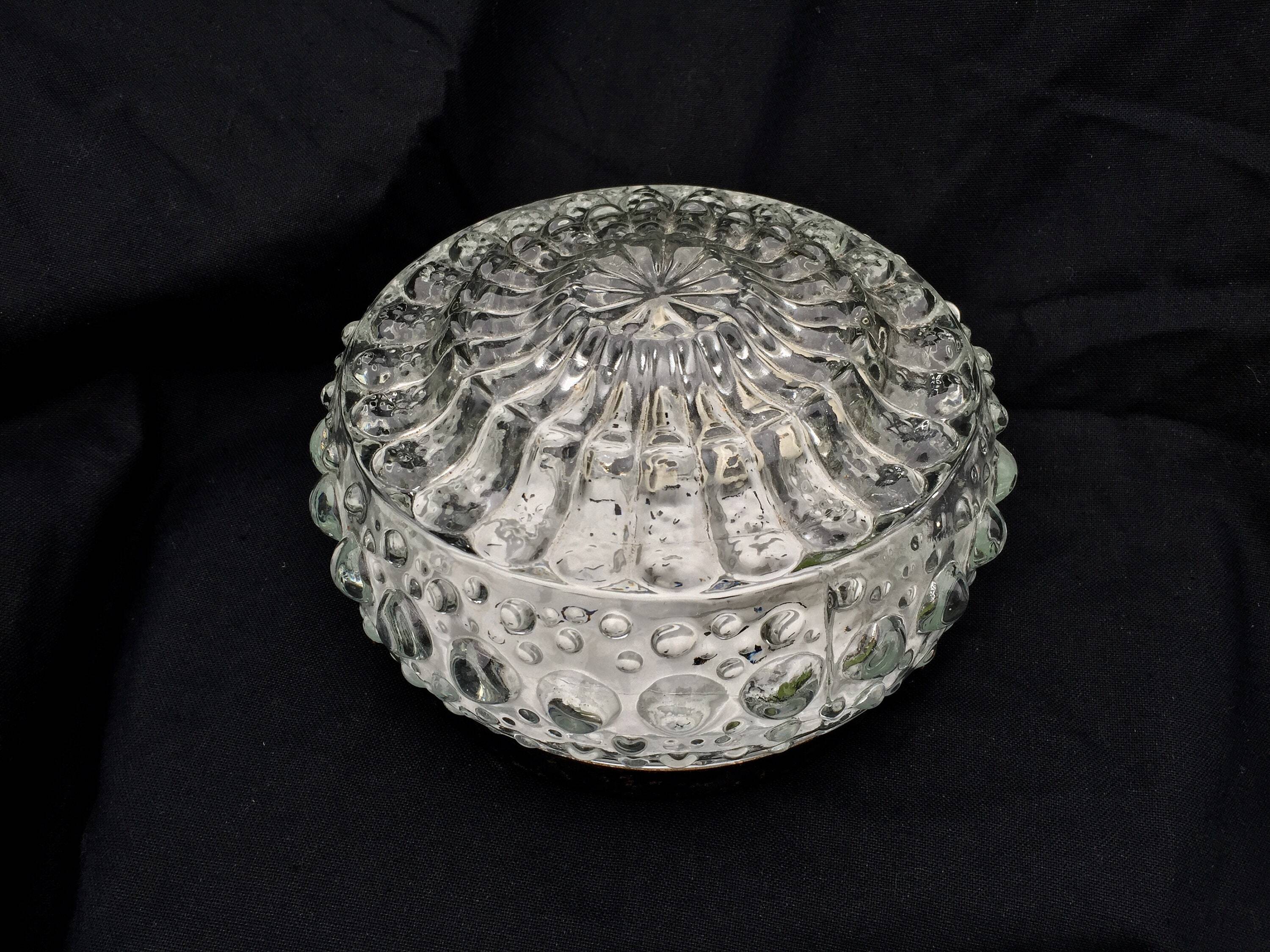 Round ceiling light or wall light in molded glass