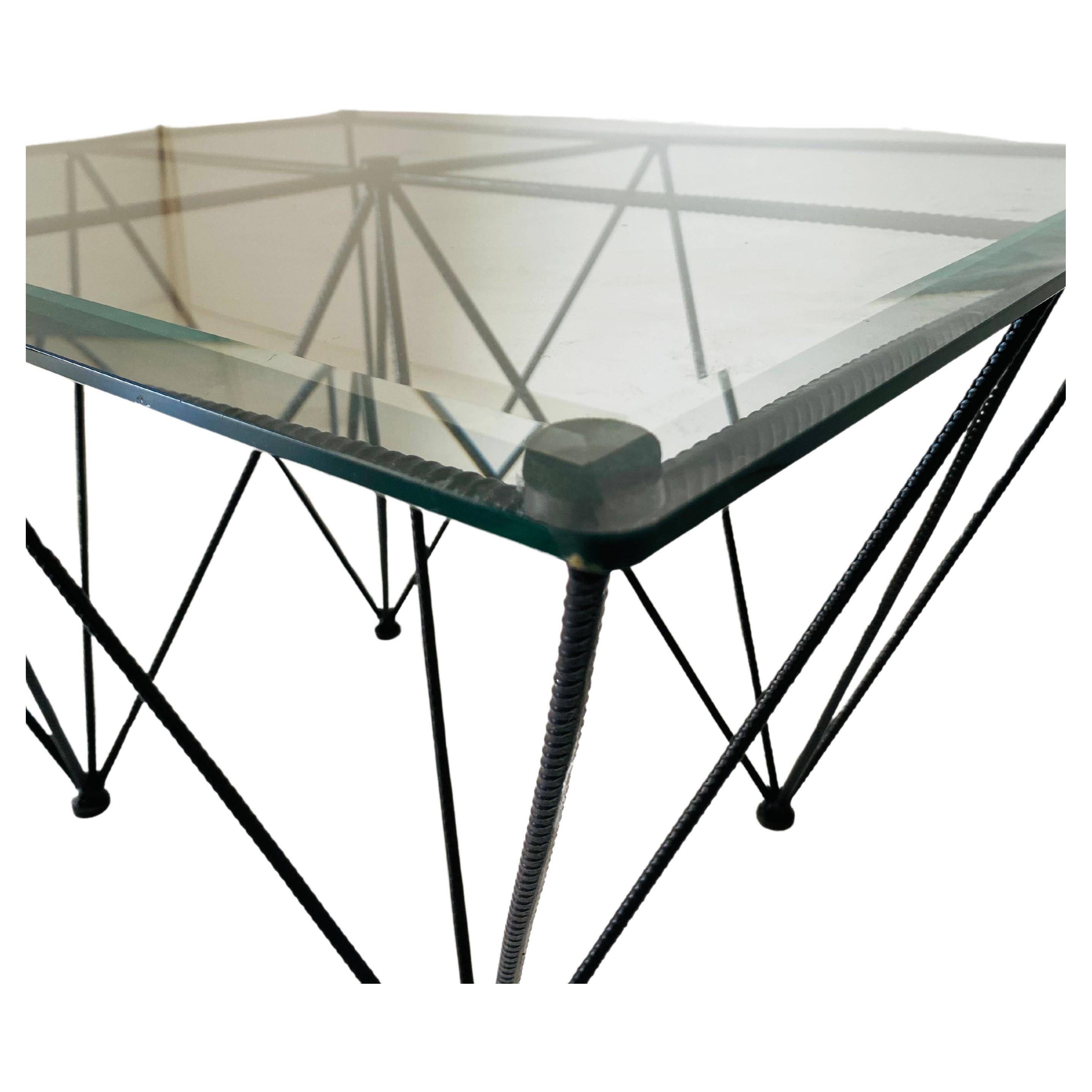 Table basse industrielle des années 1970