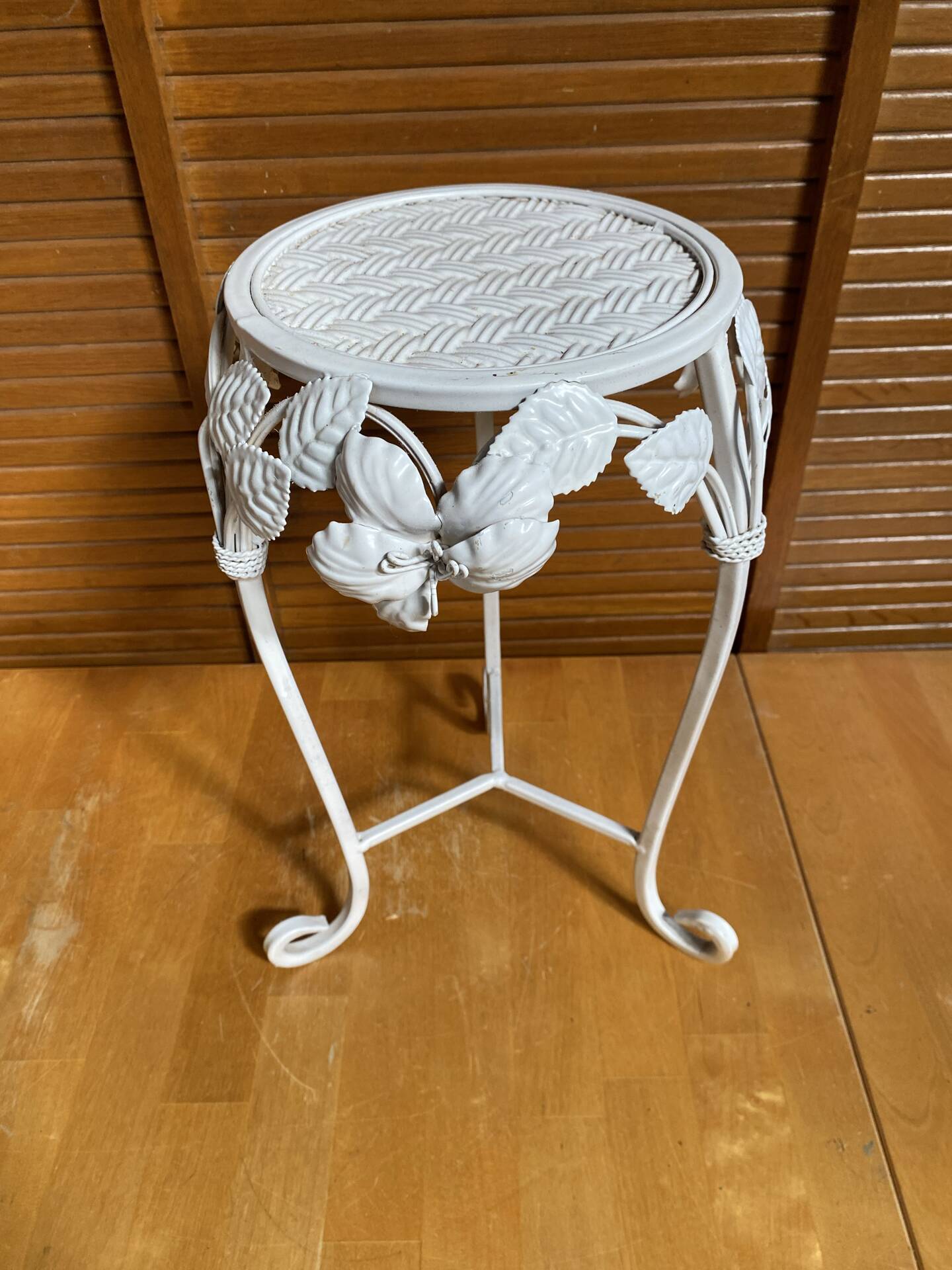 Table Appoint Guéridon Ancien Métal Blanc Décor Fleurs Vintage #E383