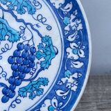 Assiette décorative bleu aux raisins