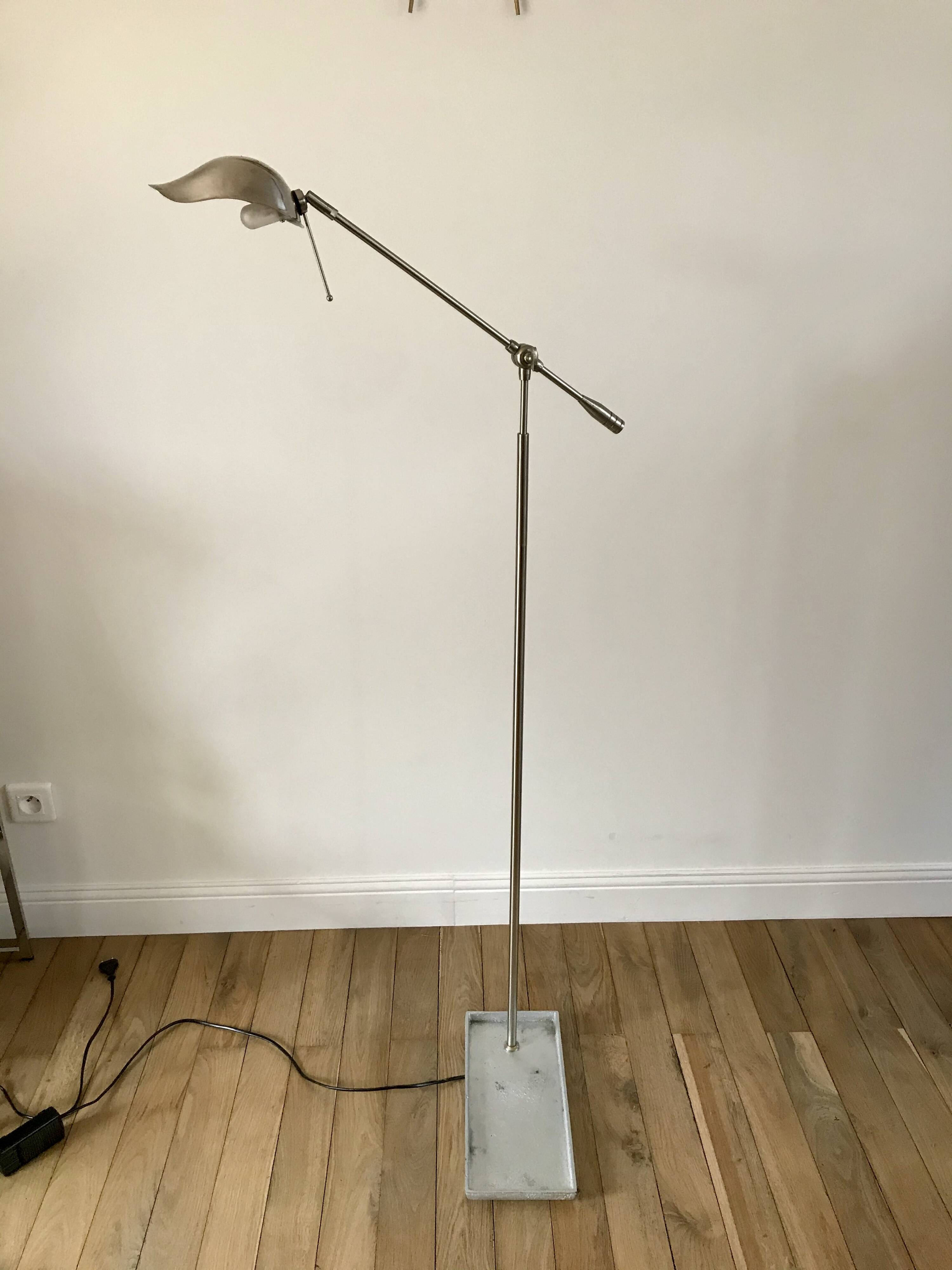 Pivoting brushed aluminum floor lamp from the 70s