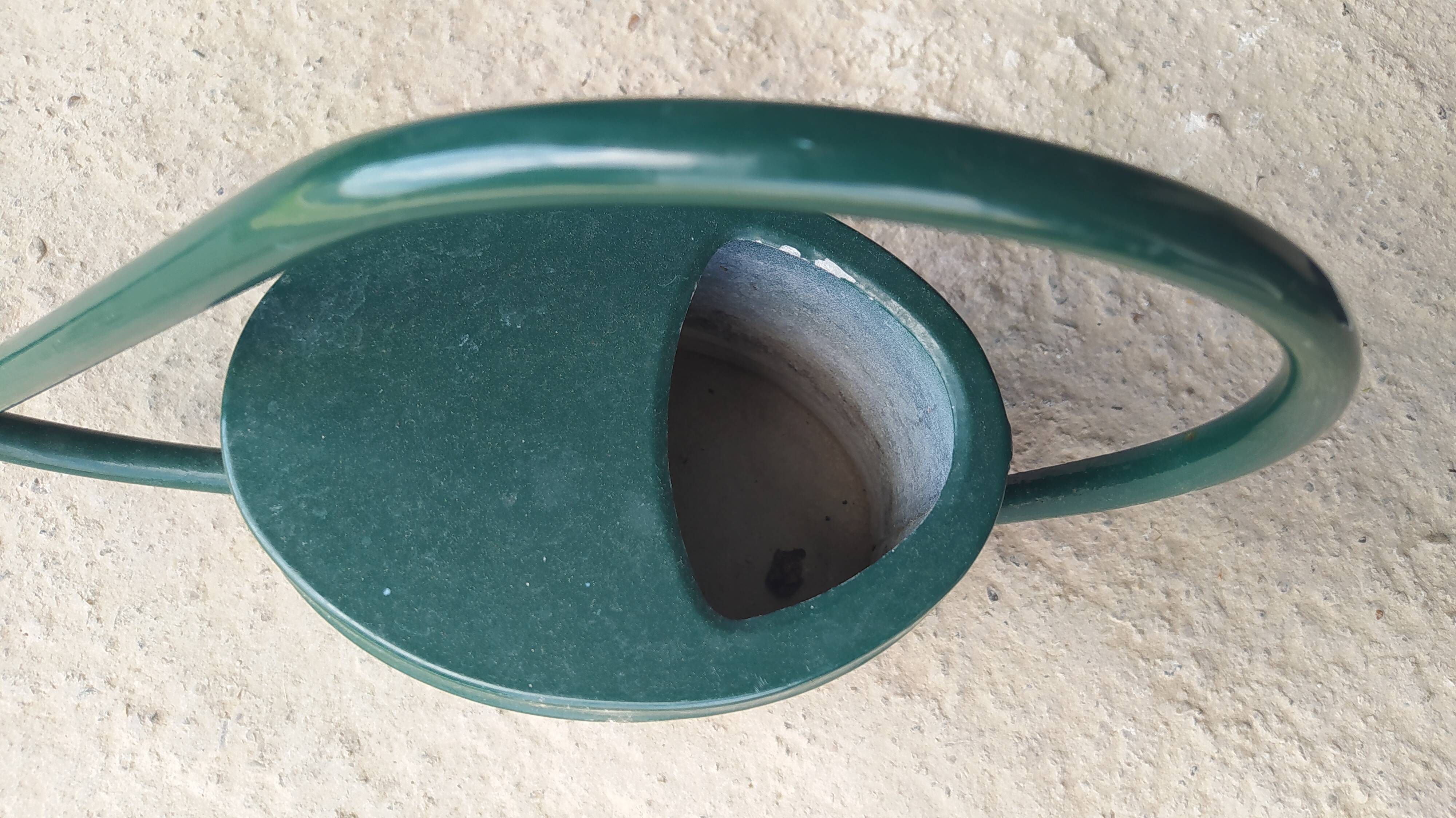 Zinc watering can
