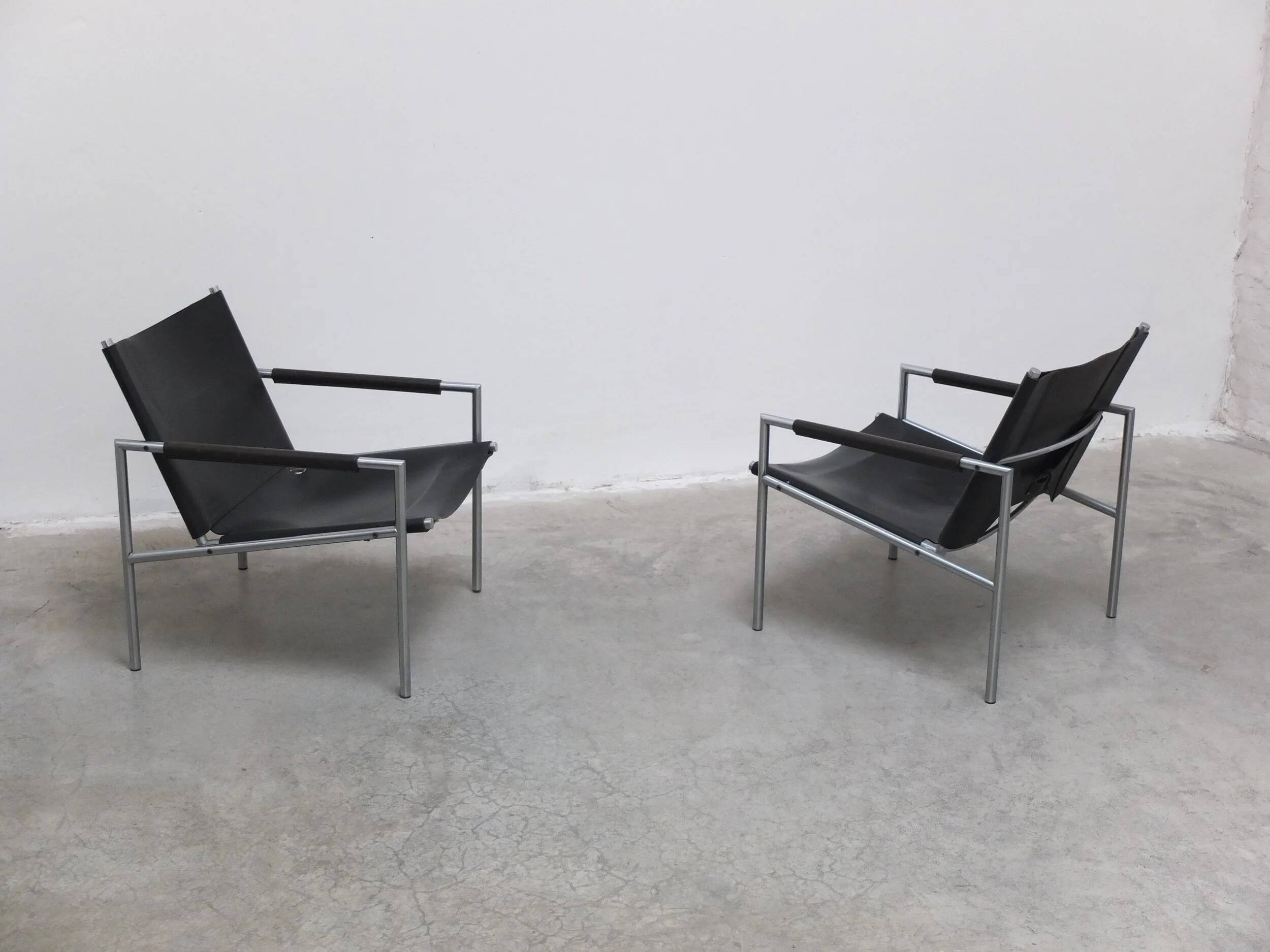 Pair of 'SZ02' armchairs by Martin Visser for 't Spectrum, 1960s.