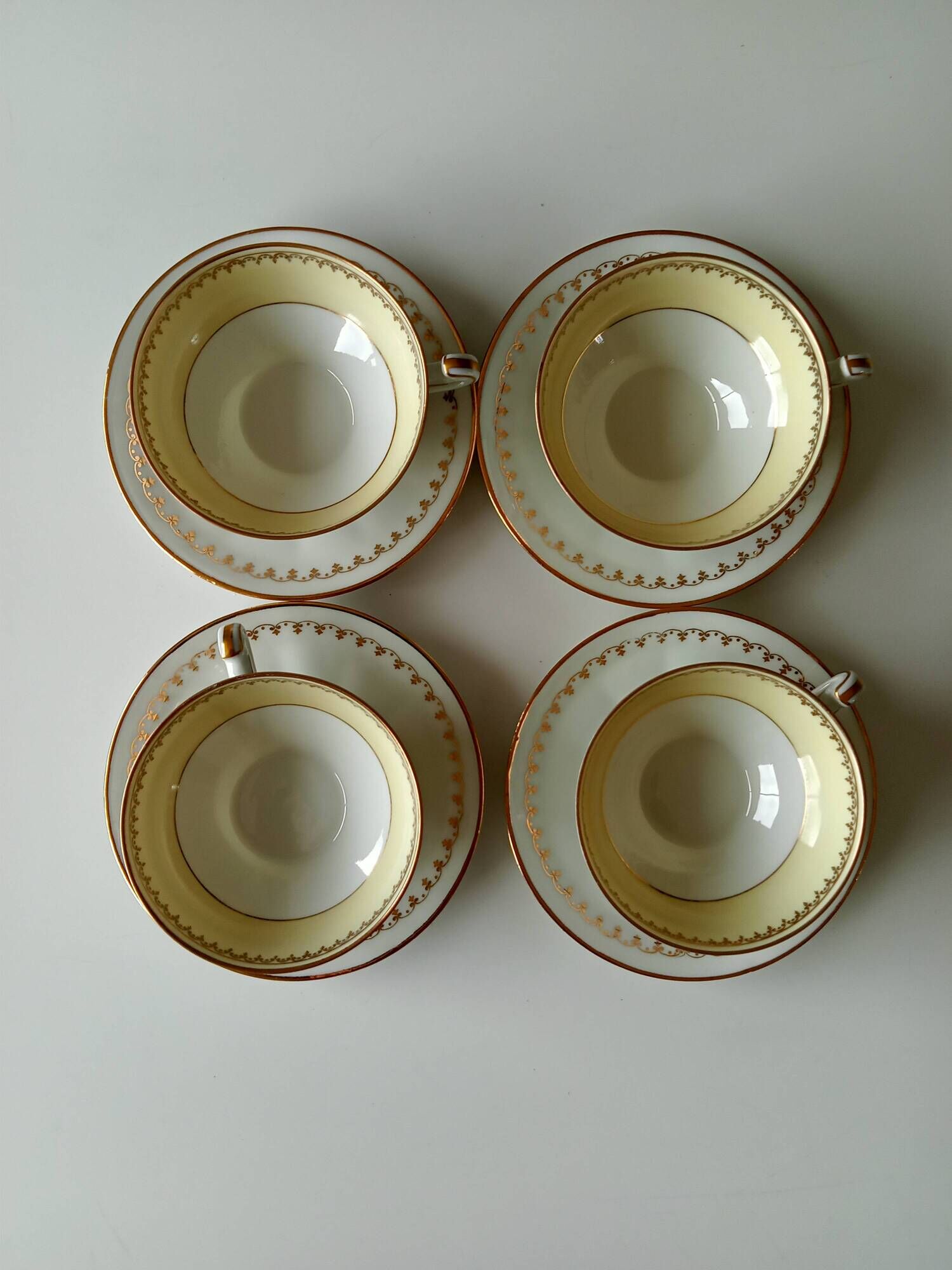 4 cups with 4 saucers Limoges, fine porcelain, coffee cups, white, light green, gold