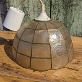 Mother-of-pearl and brass suspension