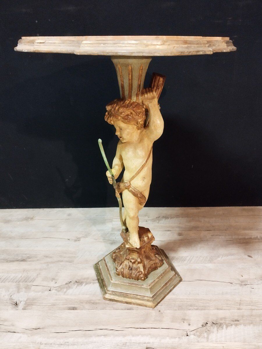 Pedestal table harness with angelot decoration in painted wood