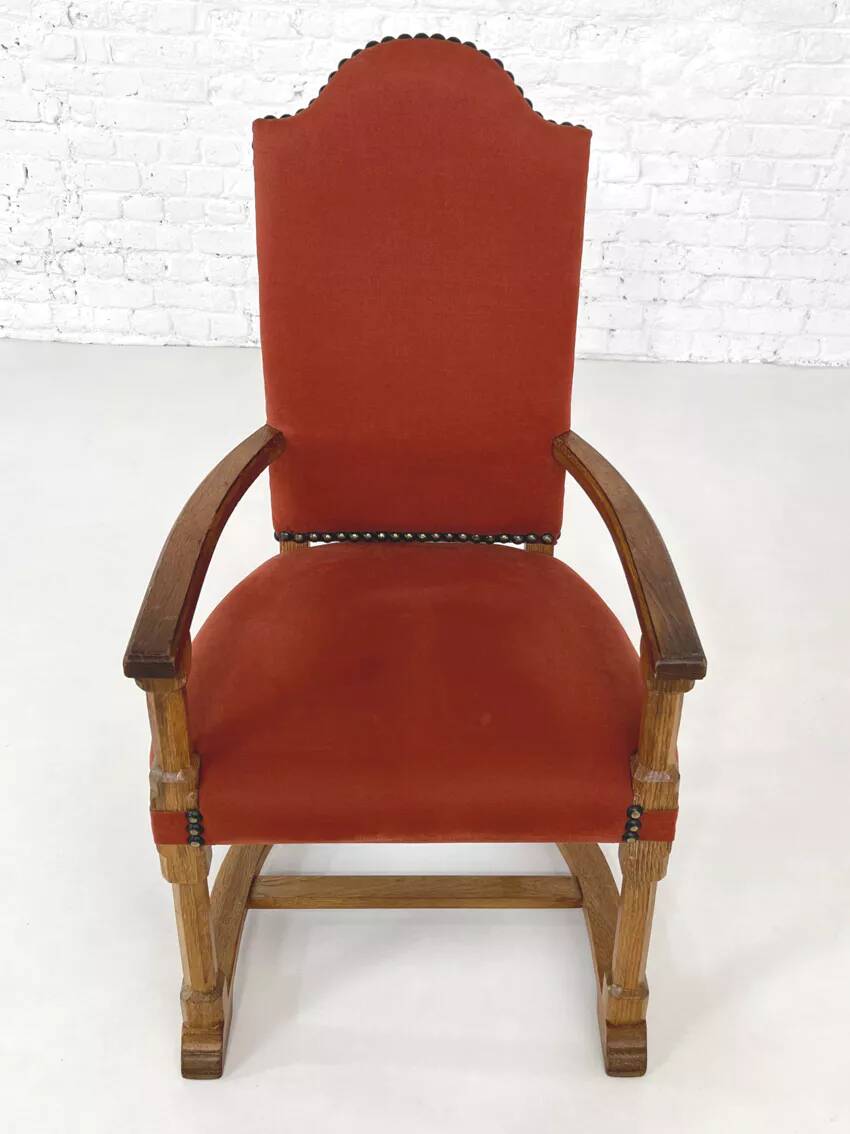 Set of 8 chairs in Louis XIII style made of oak and fabric.