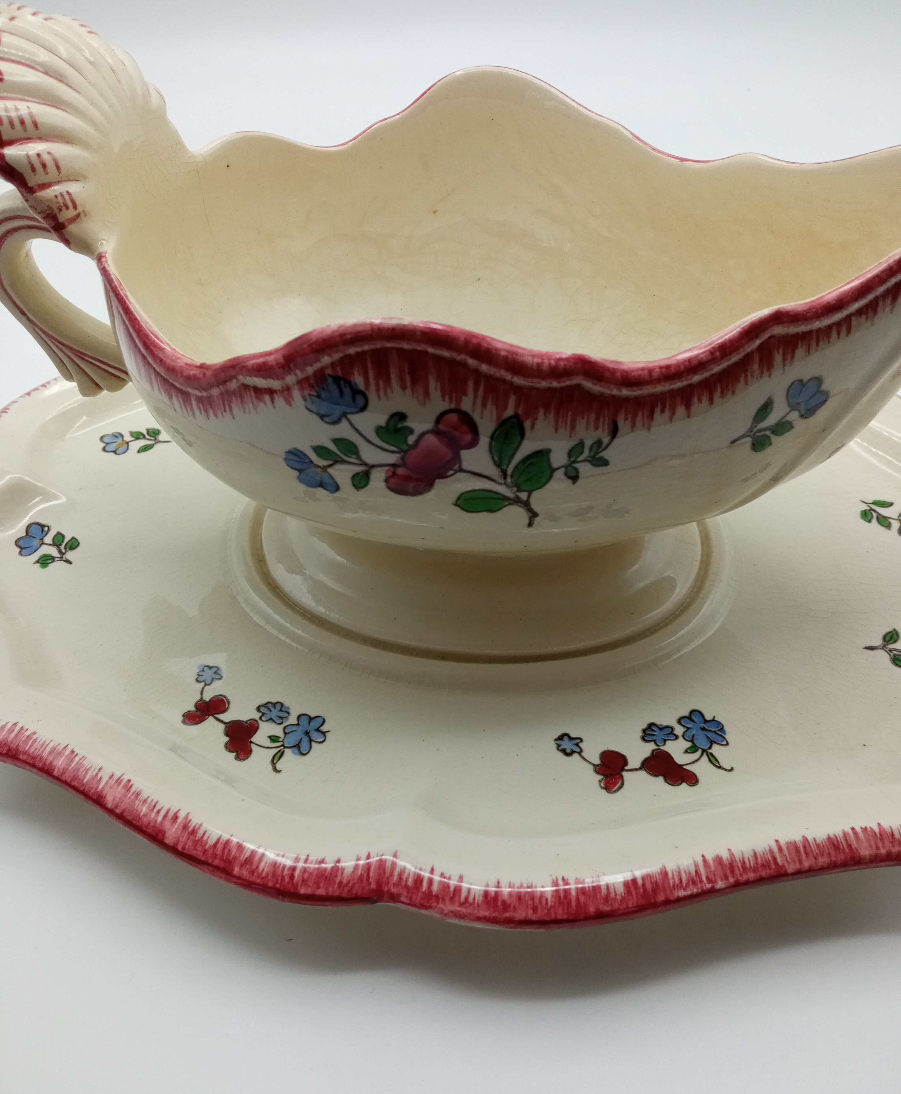 Saucière en faience de Gien model Lorraine