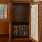 Wonderful two-piece kitchen cabinet from the 1920s