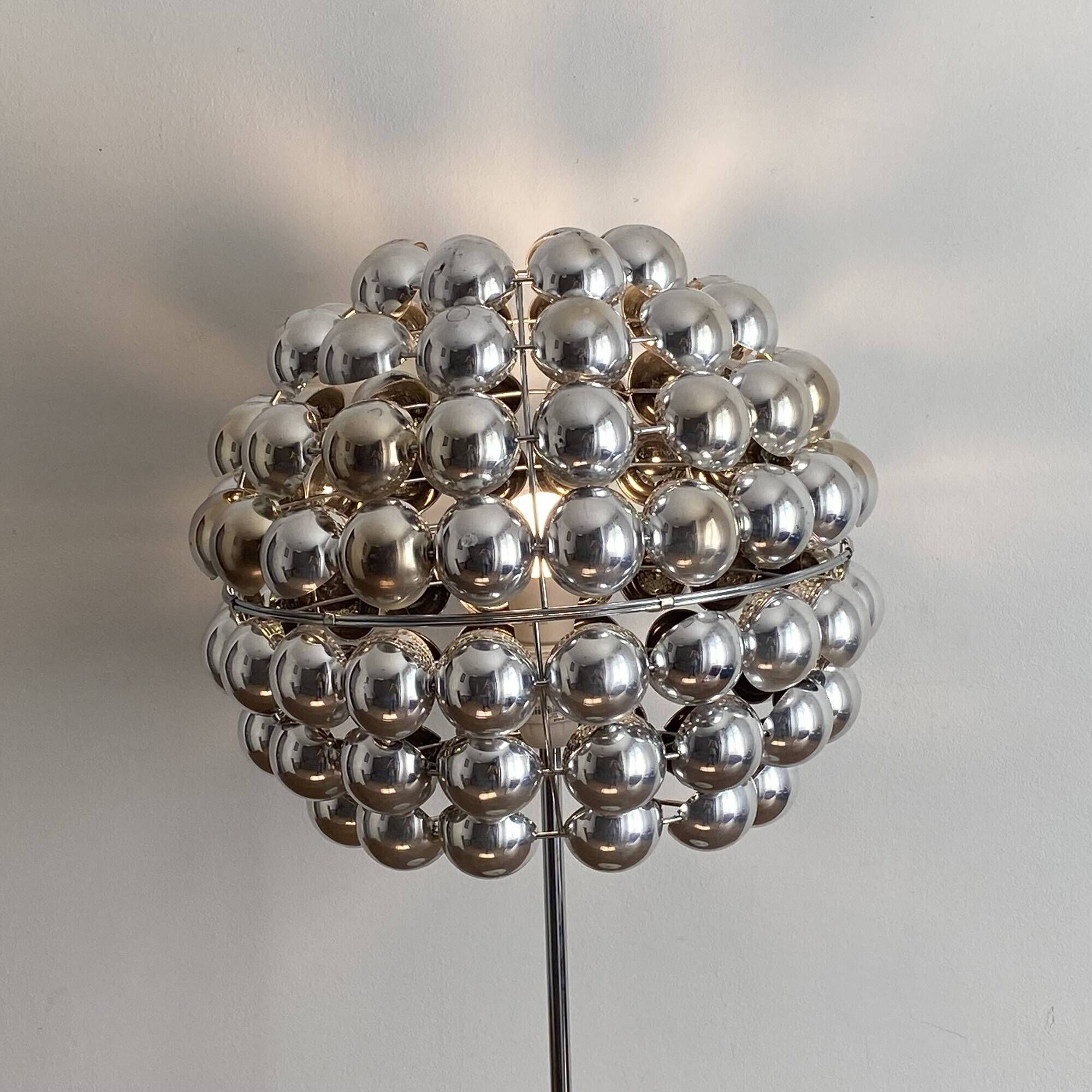 Kinetic lamp space age. 1970.