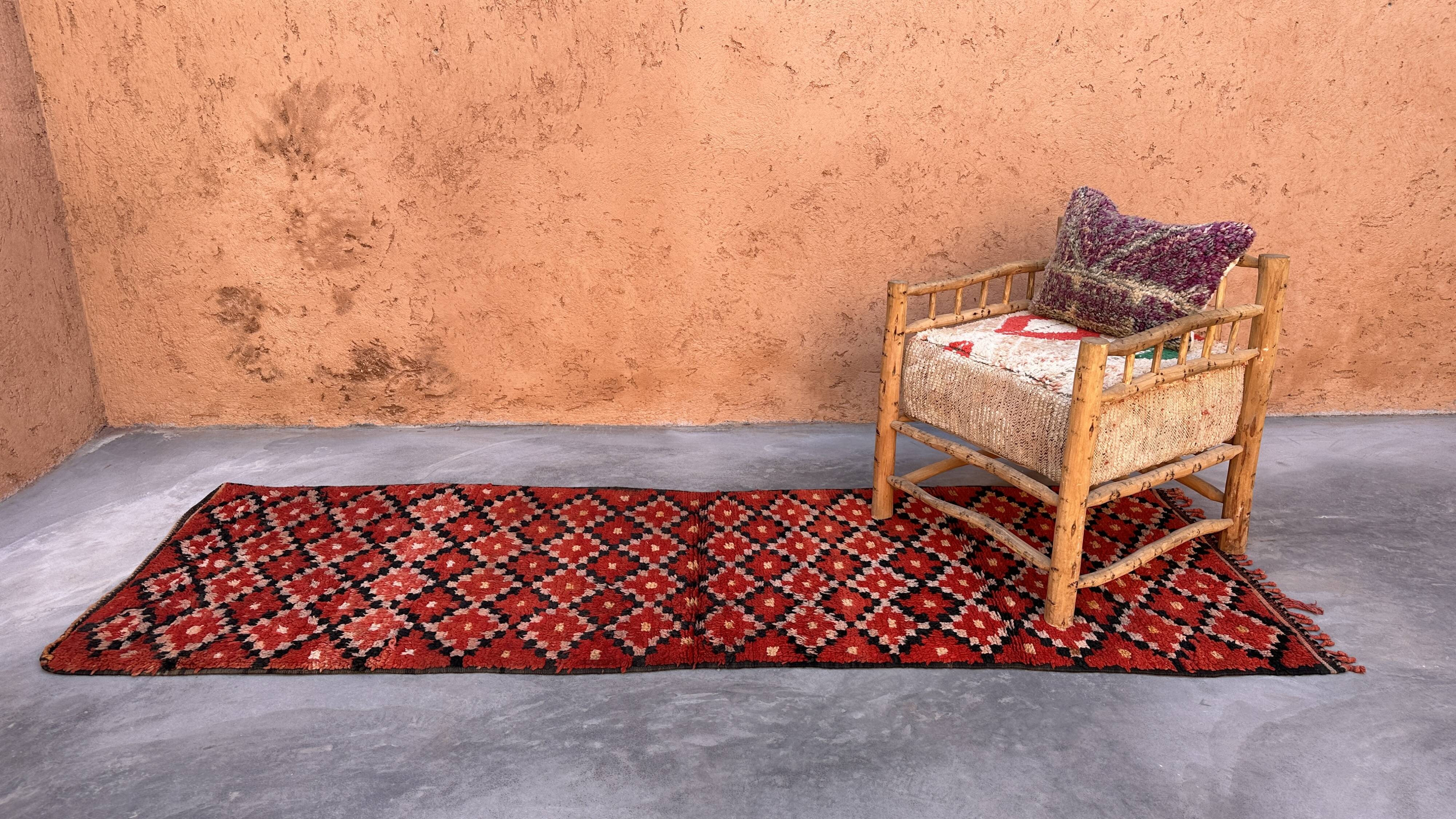 Moroccan rug Marmoucha red - 289 x 97 cm