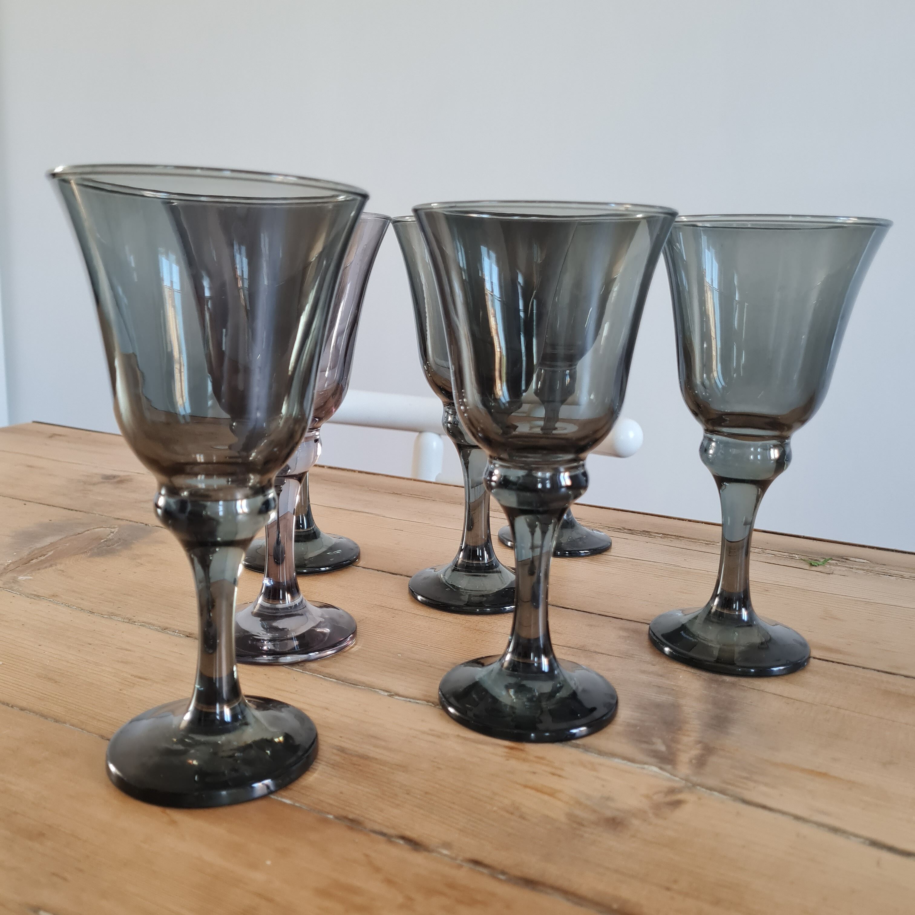 Service of 7 wine glasses