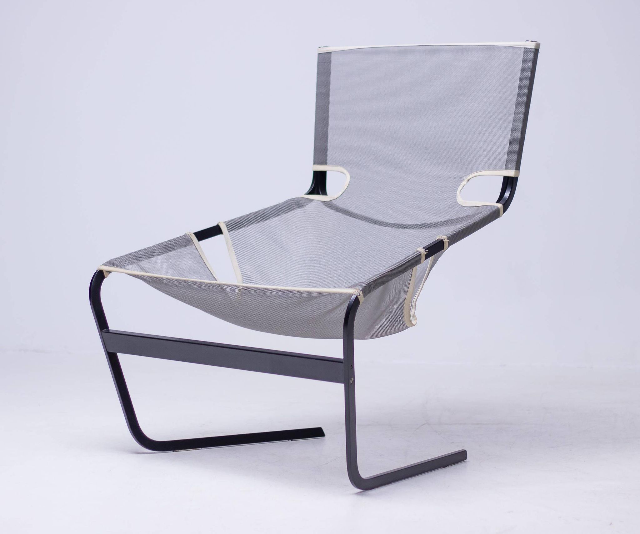 Pierre Paulin F-444 Lounge Chair by Artifort, 1960s - Mesh seat