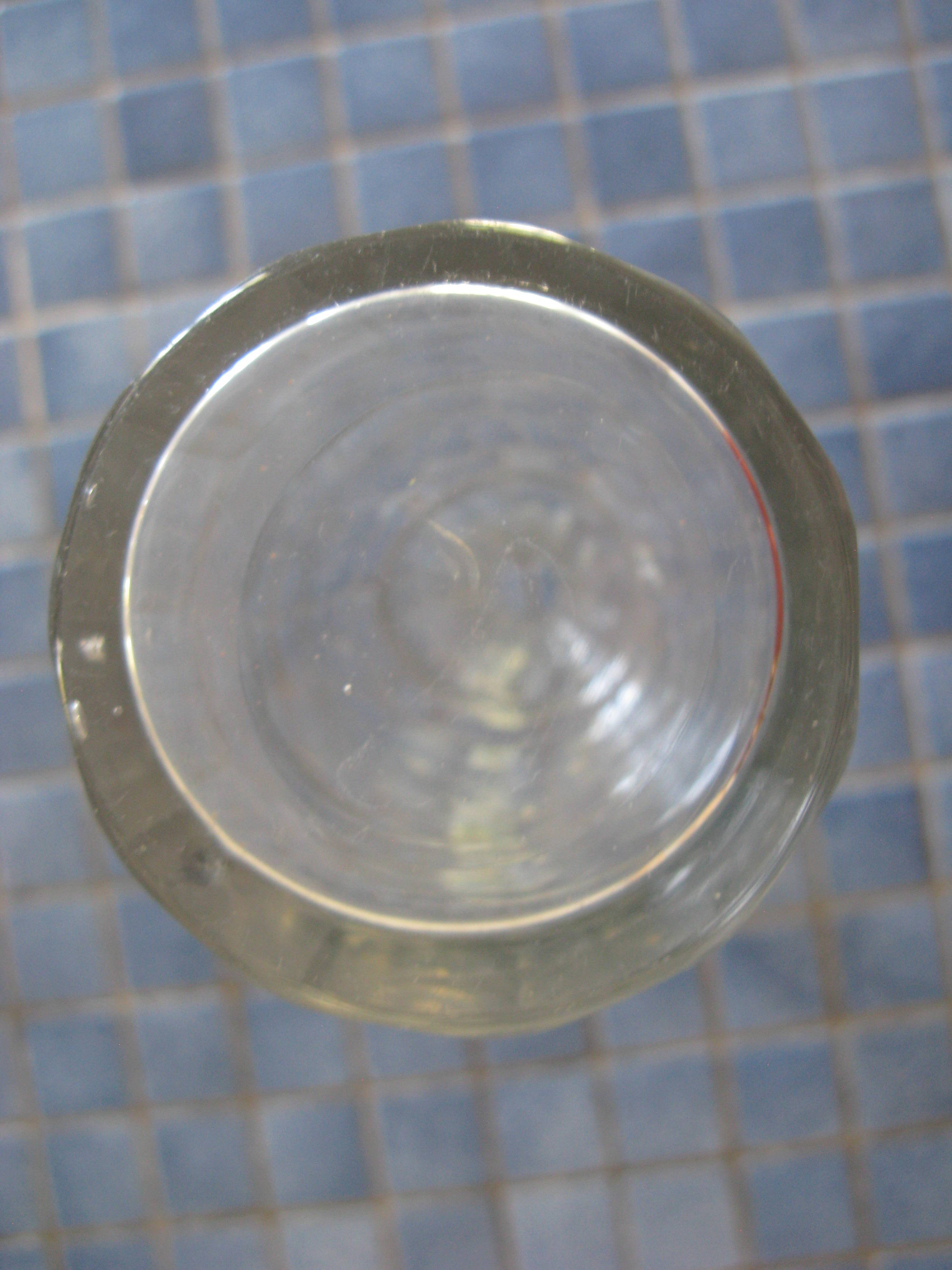Lot de 4 carafes en verre blanc