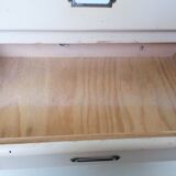 Small storage unit to lay