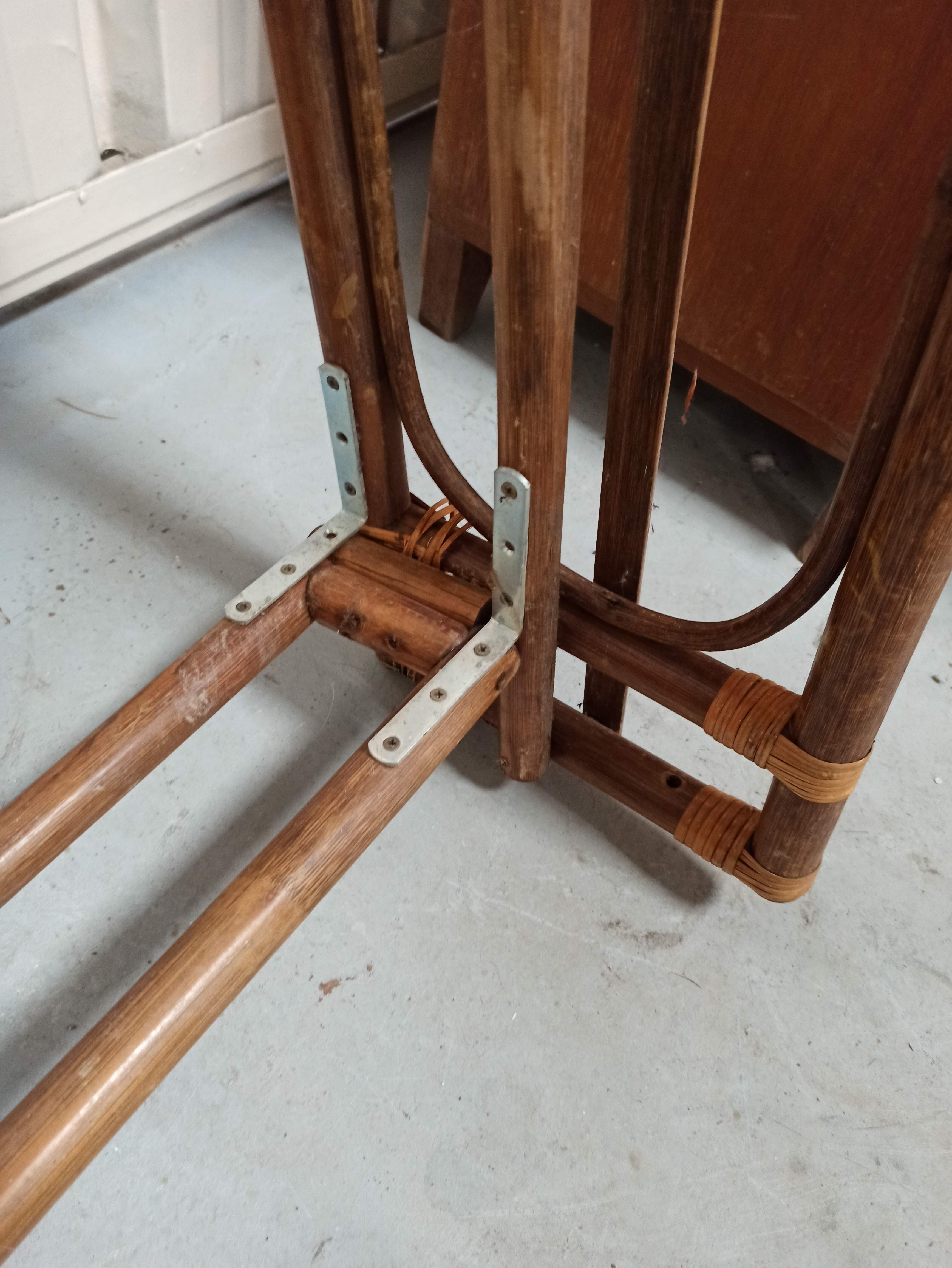 Rattan bamboo bed for one person