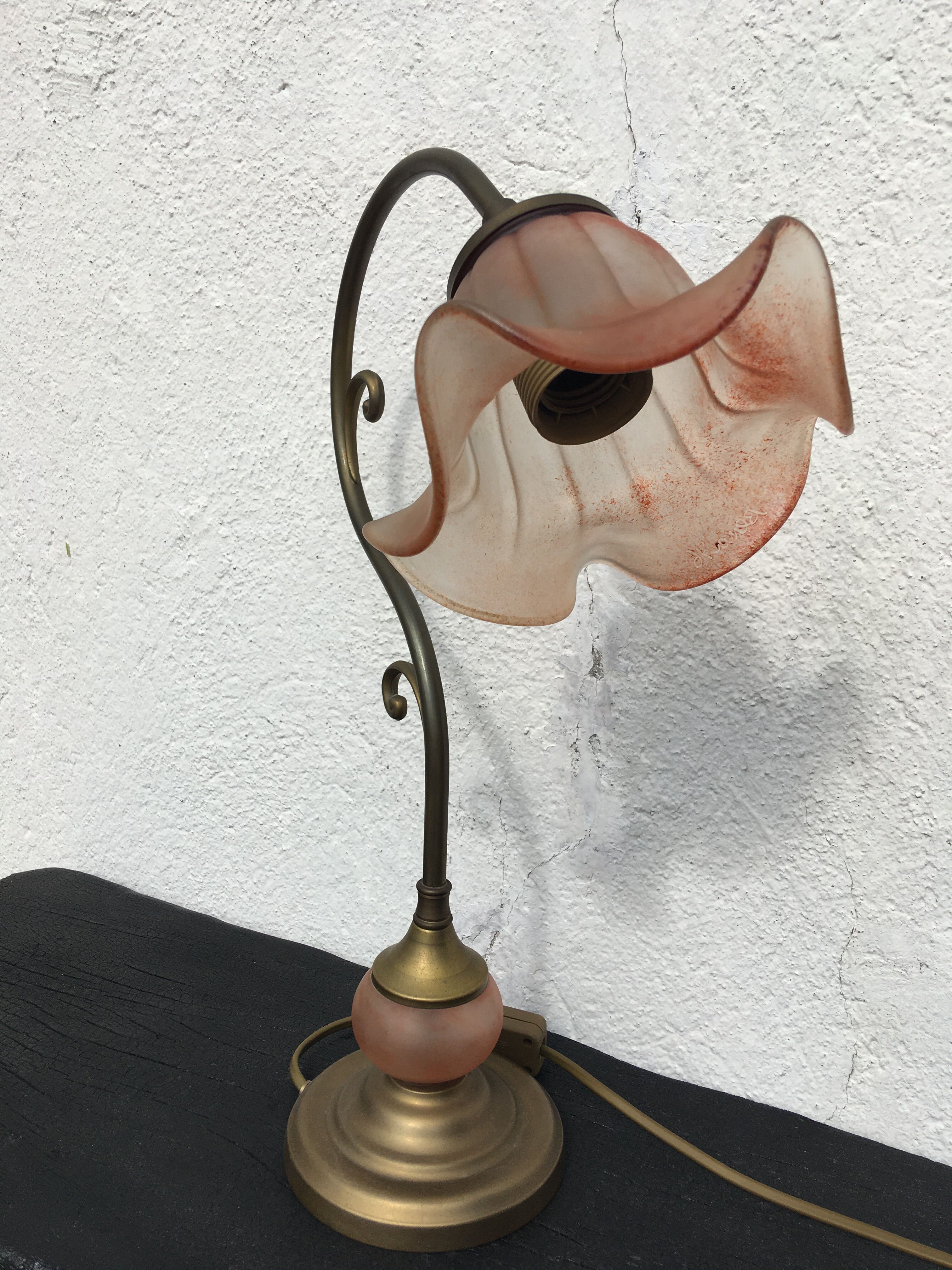 Opaline swan collar lamp