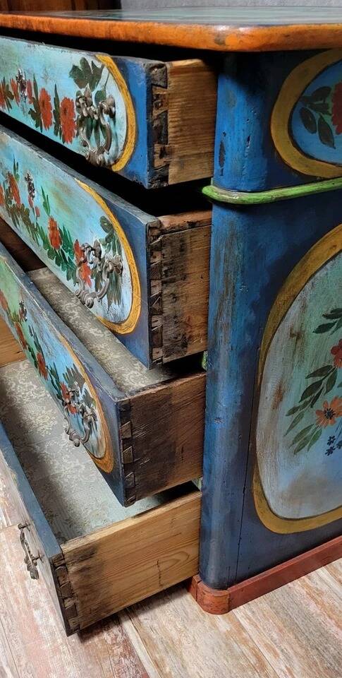 Italian chest of drawers from the Lombardy region in lacquered and painted wood circa 1850