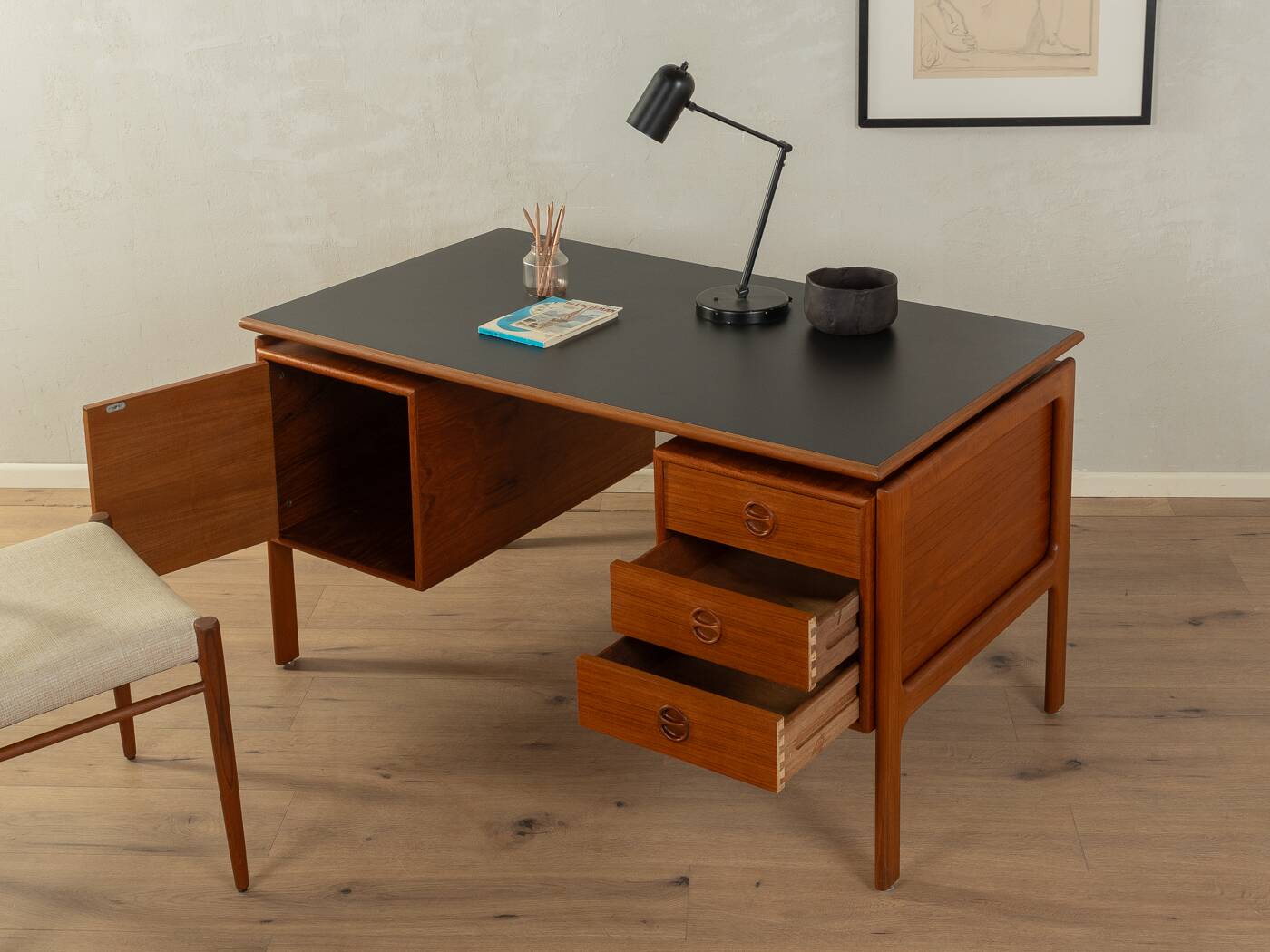 1960s free-standing Desk by Arne Vodder
