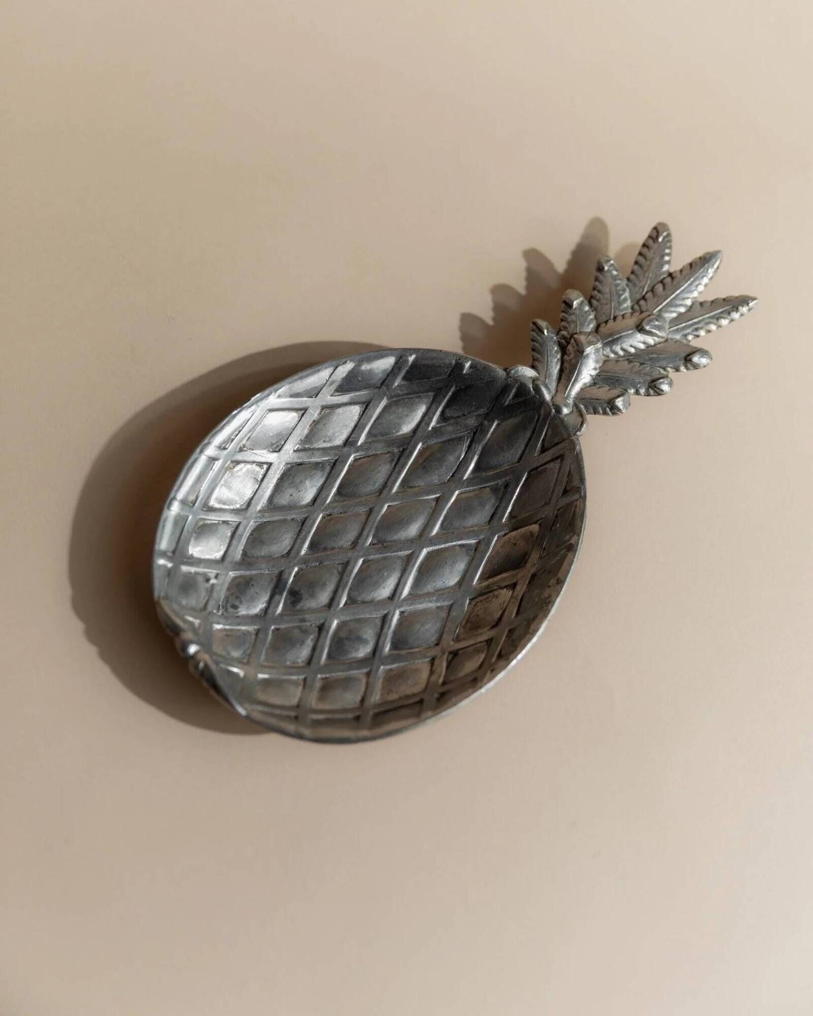 Vintage 1960s pineapple coupe, silver-plated, tropical shape design, table decoration, elegant gift idea.