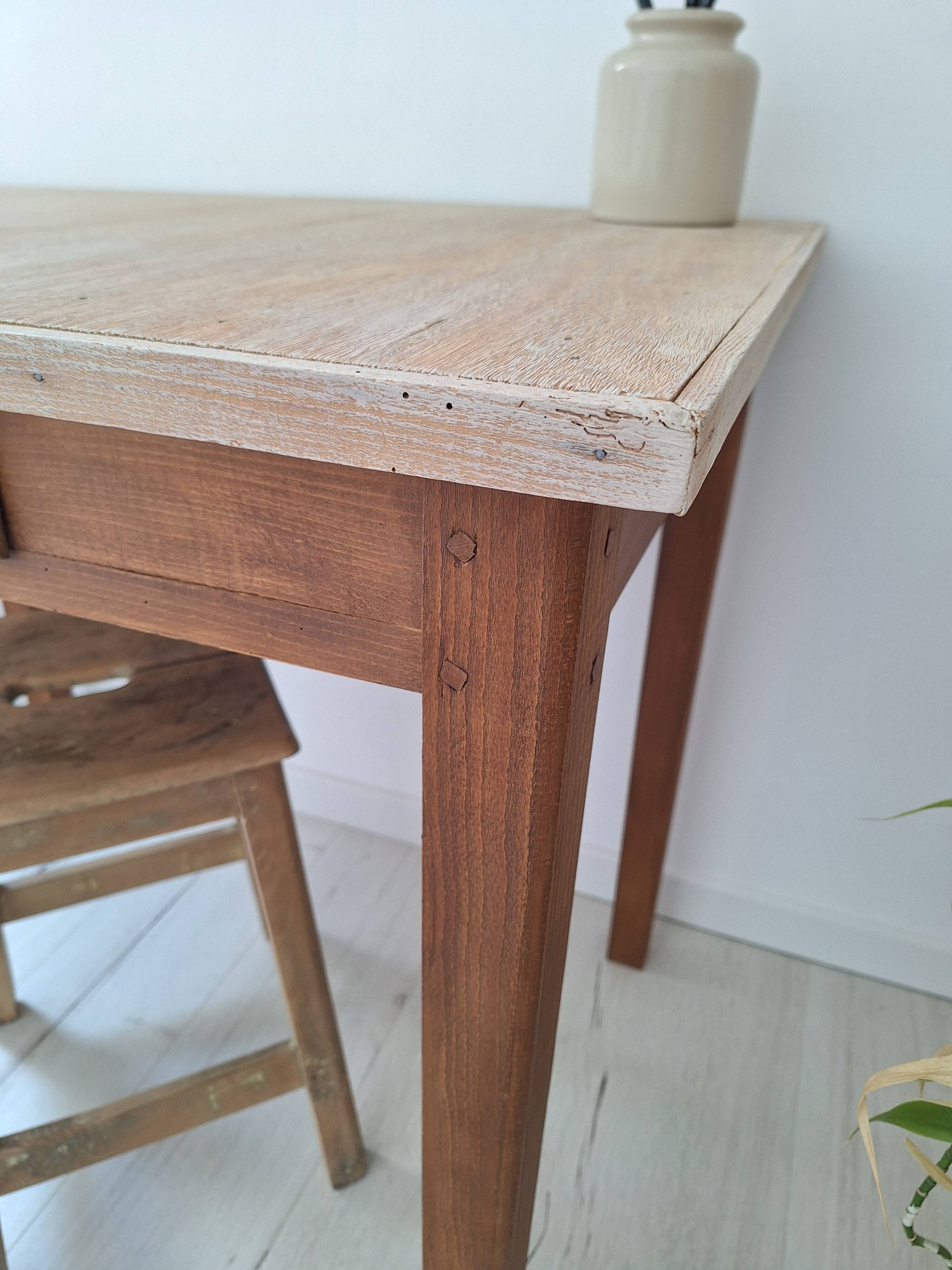 Bureau / Table d'appoint en bois de ferme style campagne