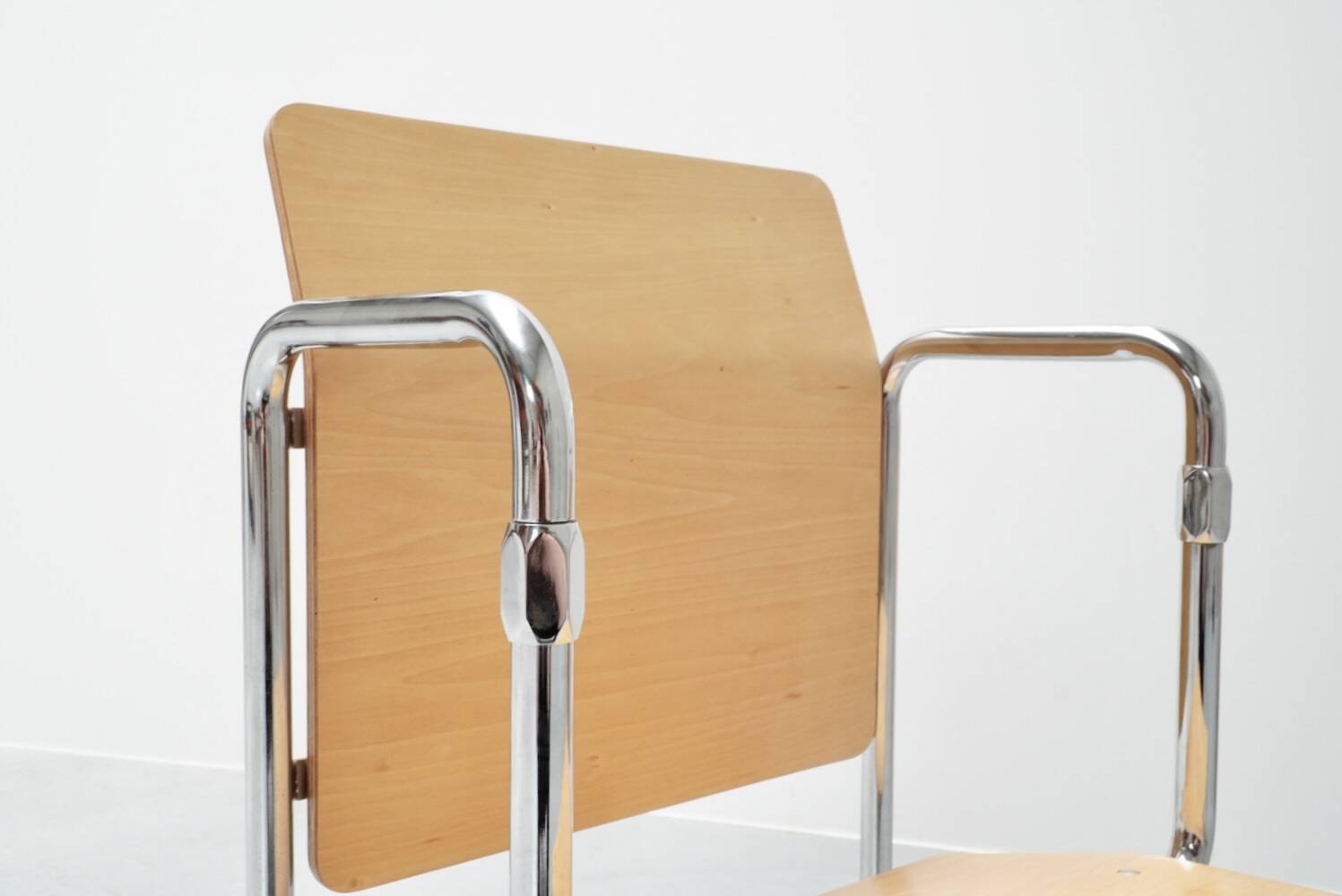 Gerrit Rietveld, Limited Edition HOPMI Chair