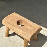 Side table in blond teak openwork tray