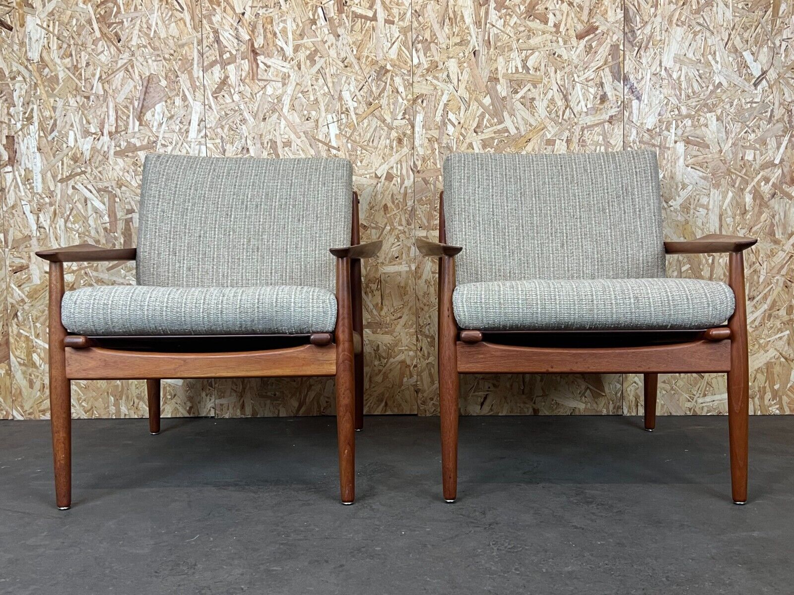 Pair of teak easy armchairs by Svend Aage Eriksen for Glostrup