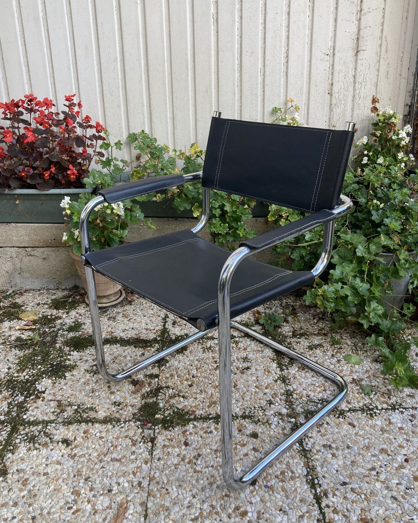 Vintage armchair in black leather