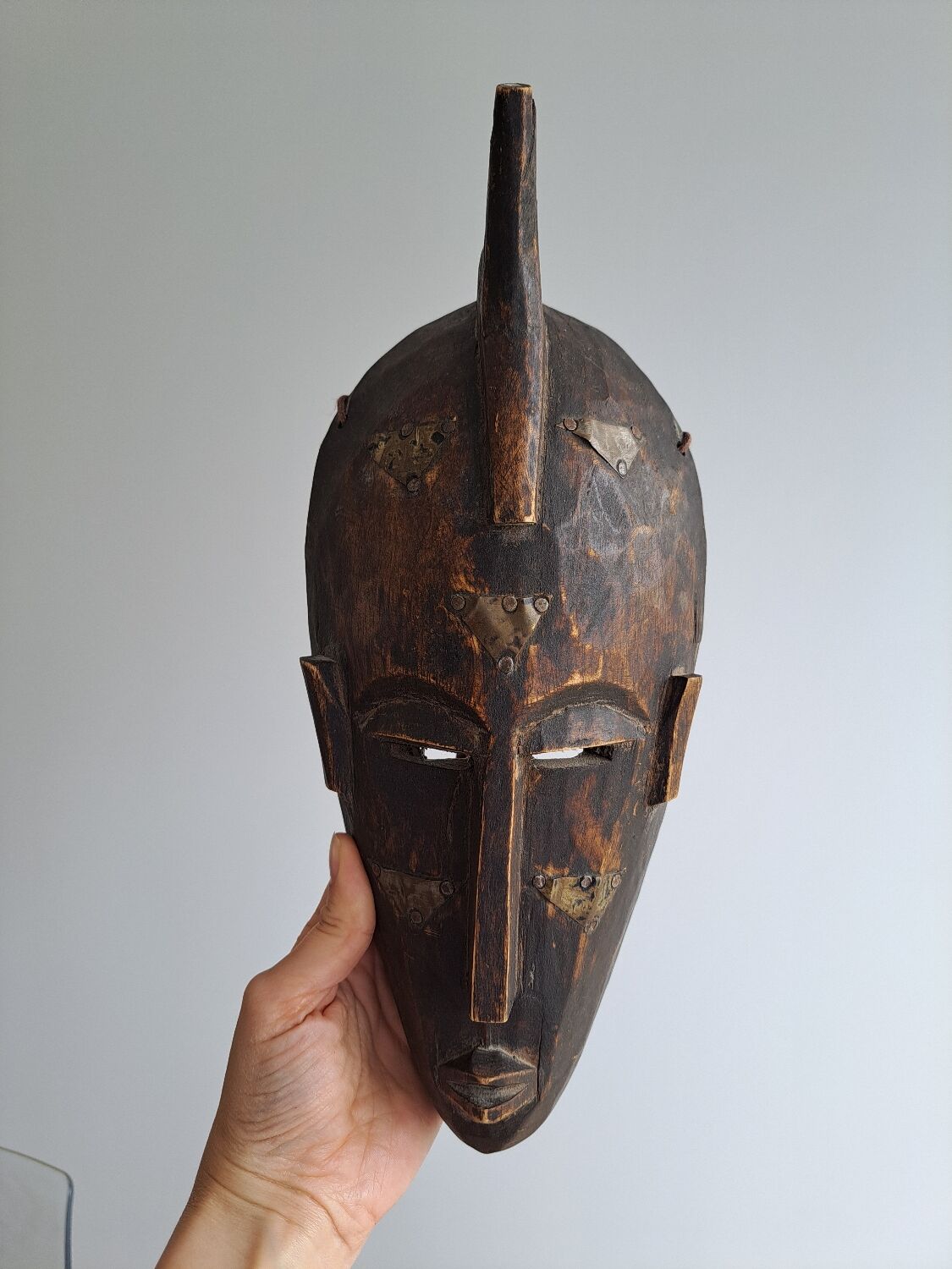 Scultated African mask