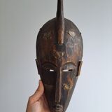 Masque africain sculté