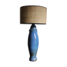 Lampe en céramique bleue et cannage