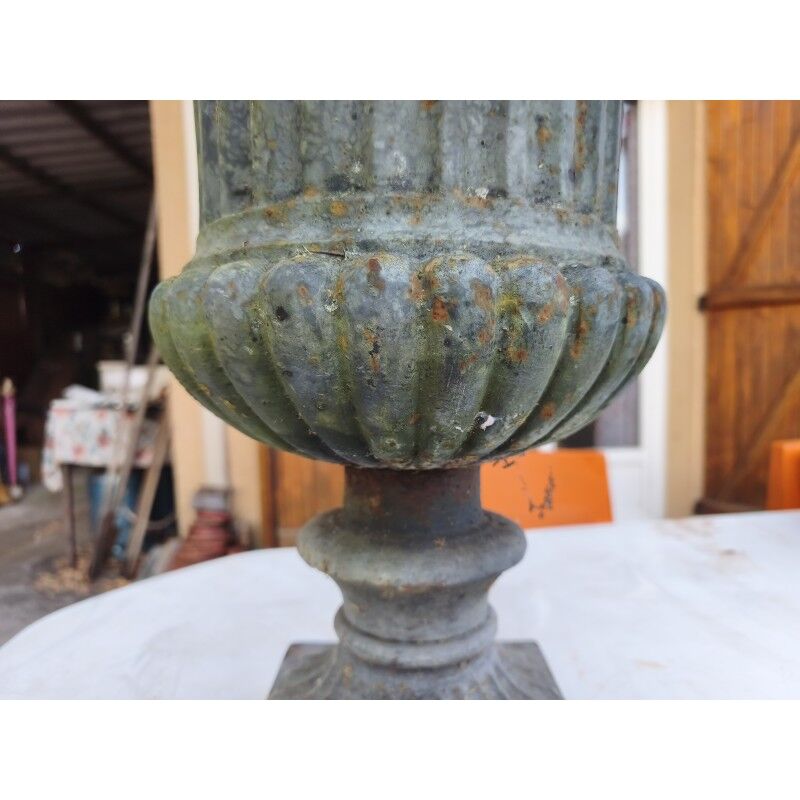 19th-century cast iron "Médicis" vase