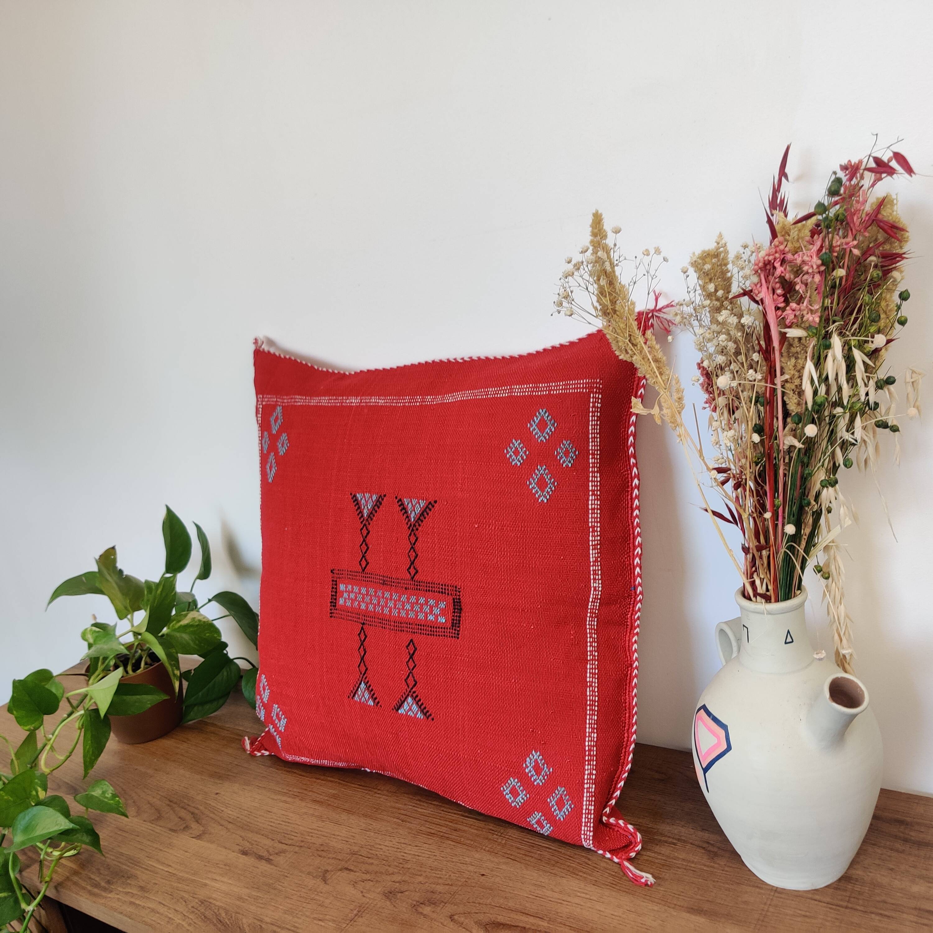 Berber red Sabra cushion in cactus silk