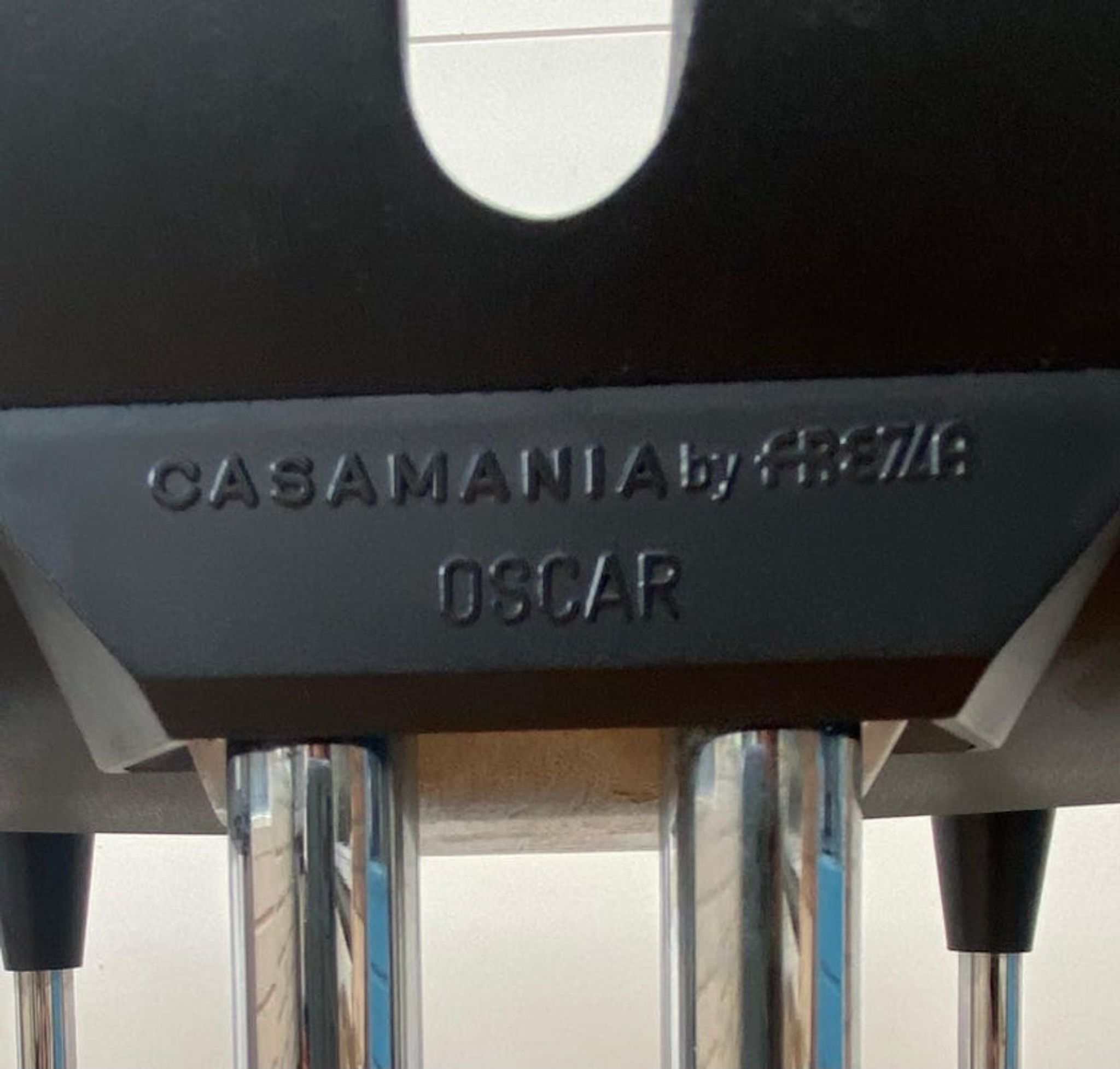 Tabourets de bar modernes noirs et chromés de casamania, set de 2